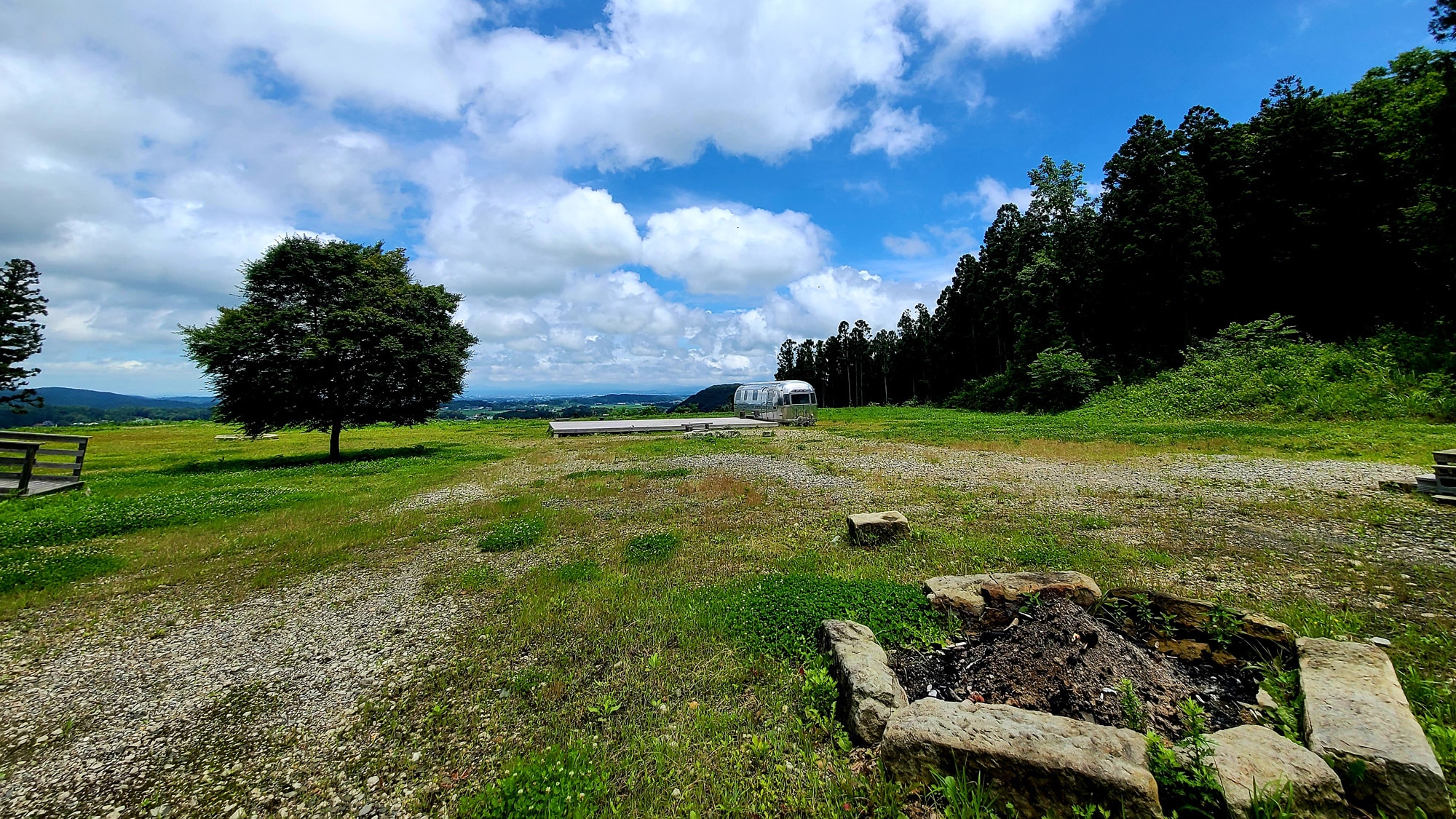# [Sound Forest] The image is that the top of the mountain is all yours to rent!