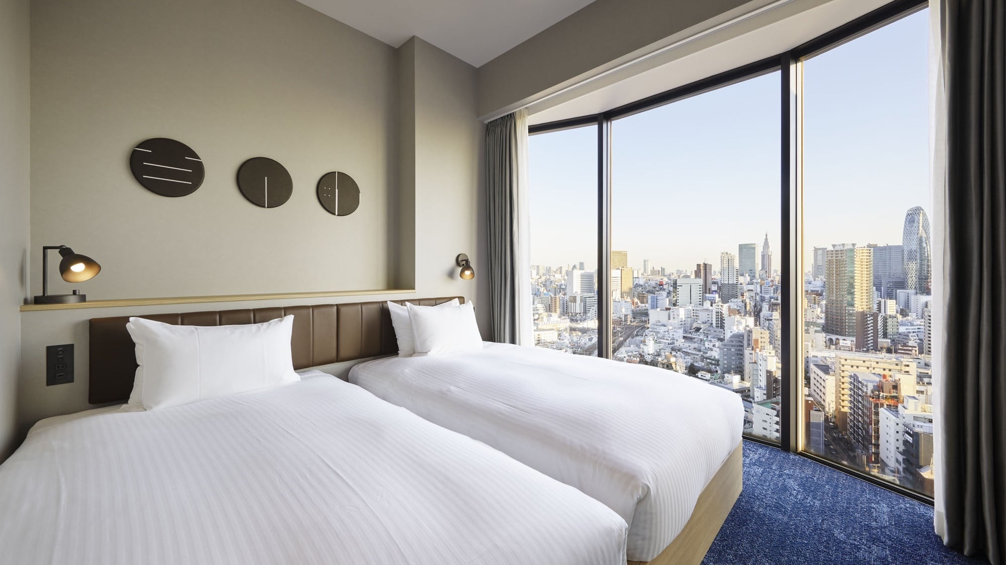 ◆Mercury Suite｜From the rooms located on the upper floors, you can enjoy the magnificent view of the big city in front of you.
