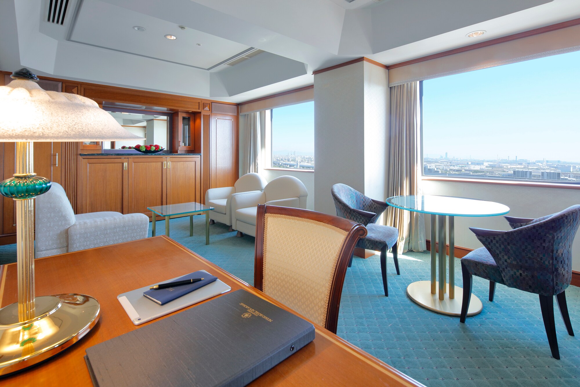 Junior suite (64.4 square meters)