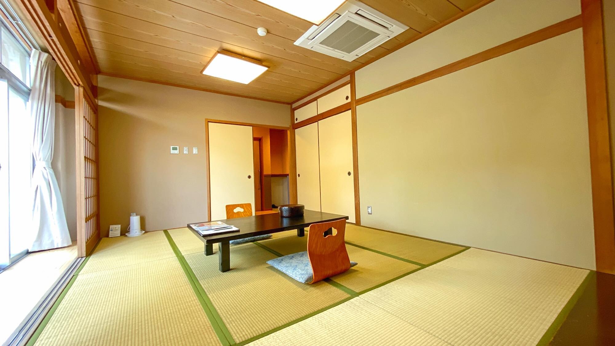 [Non-smoking] Japanese-style room 10 tatami mats in Edo (with bath and toilet with washing machine)