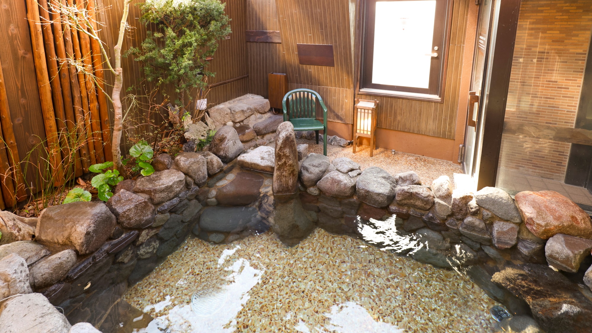 ◆男士露天浴池（水温41℃~42℃）