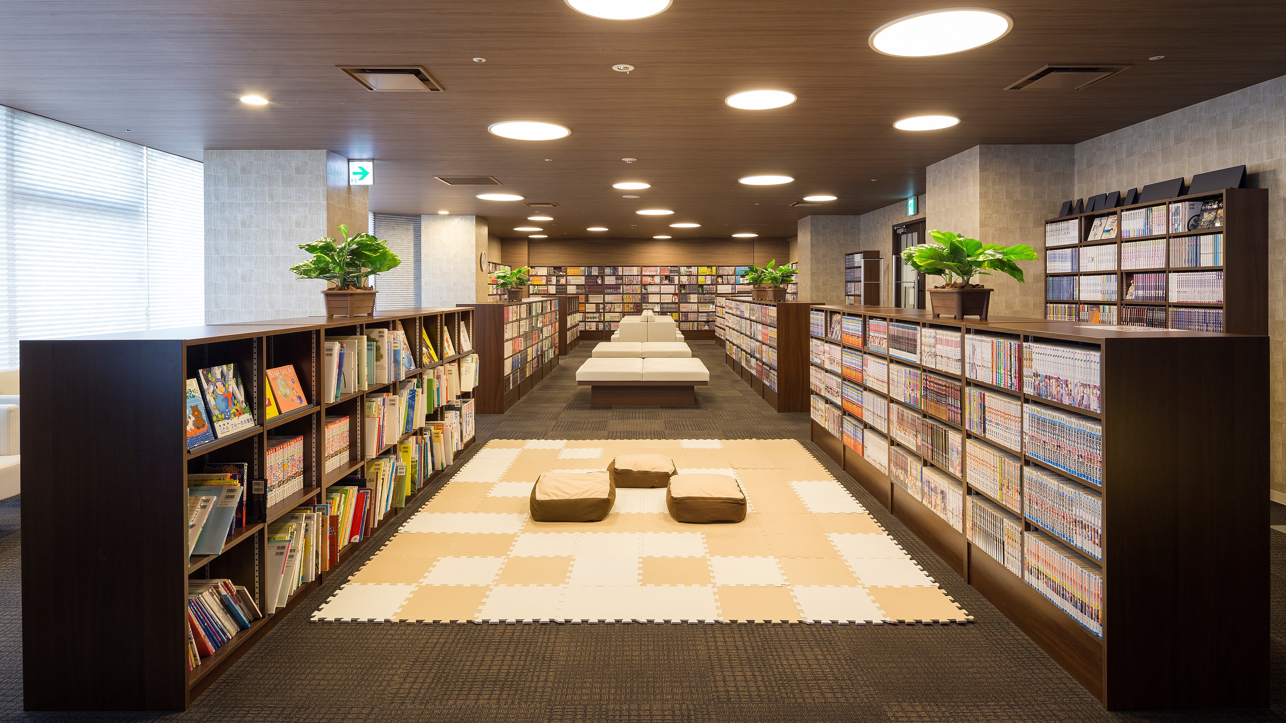  ＜漫畫角＞ 書籍總數：收藏有16,150本漫畫及繪本。