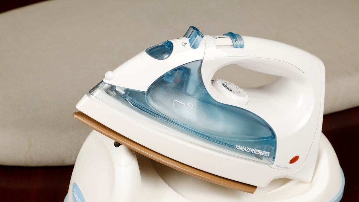 [Rental equipment] Iron and ironing board