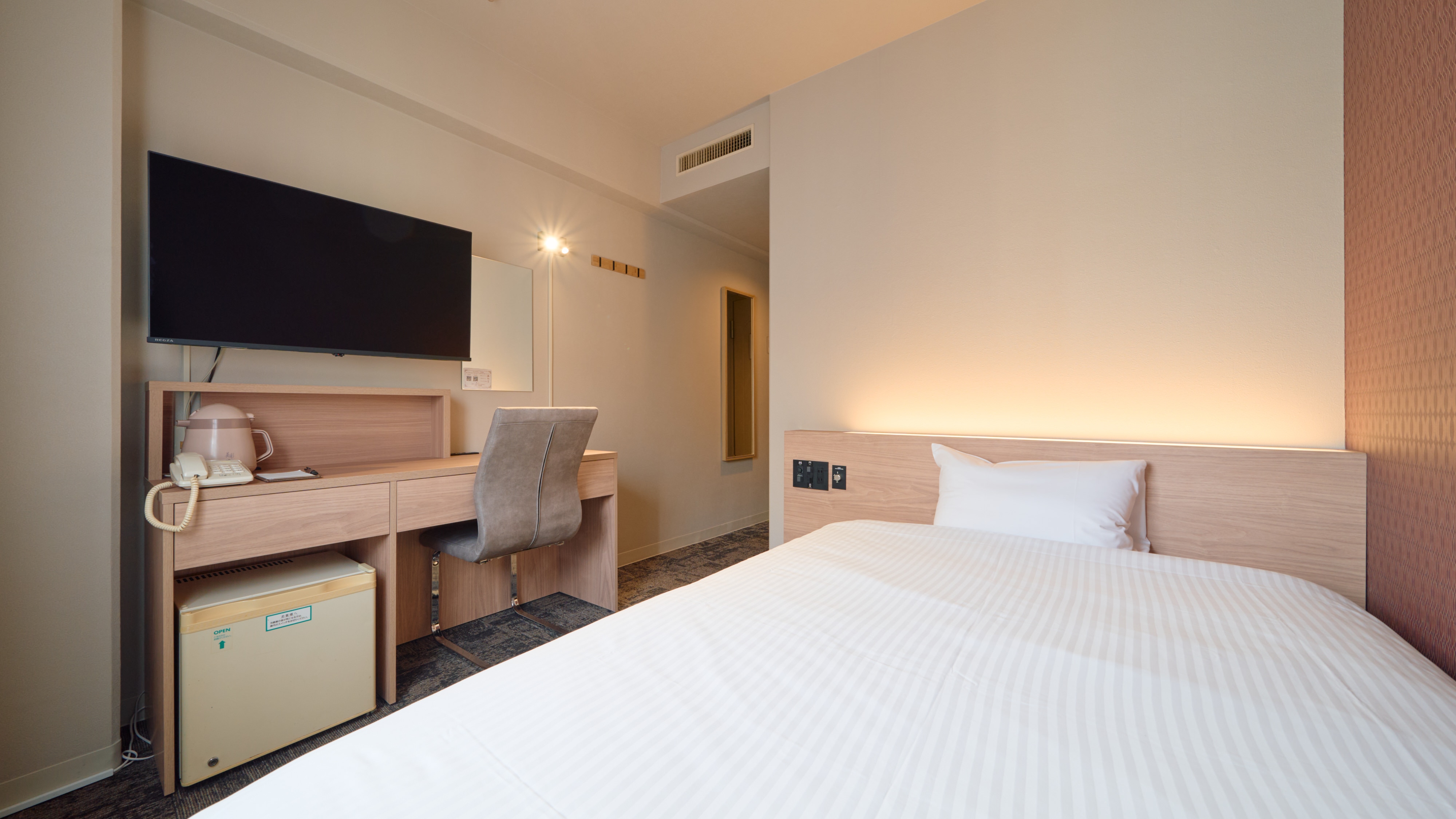 Kamar semi-double baru (direnovasi)