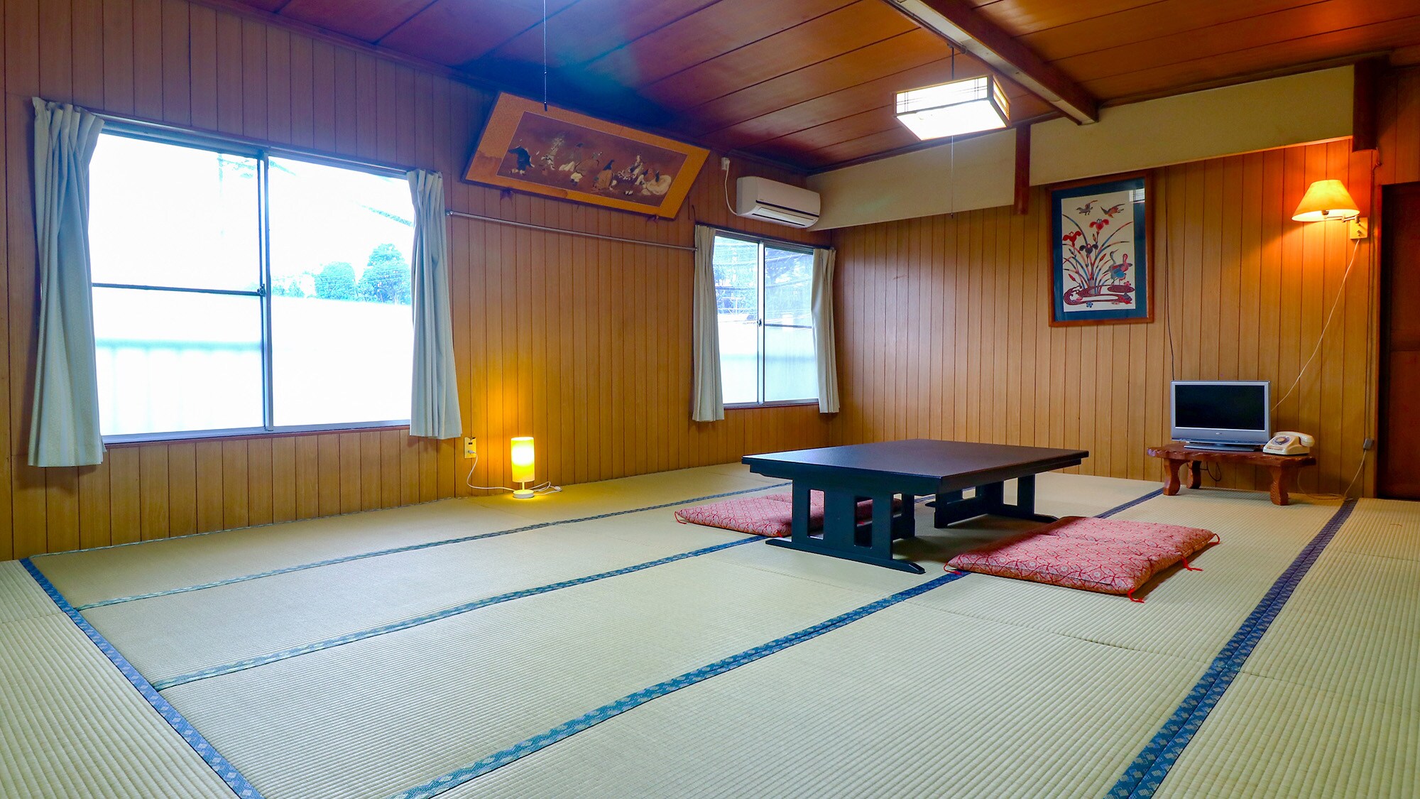 #Group room_A spacious Japanese room with 17.5 tatami mats. We are also very welcome to use it for training camps and groups.