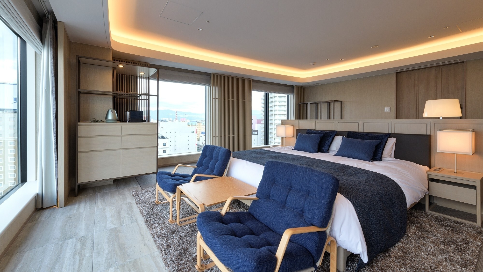 [Emperor Suite] Phòng suite mang đến sự sang trọng tuyệt vời và trải nghiệm phi thường.
