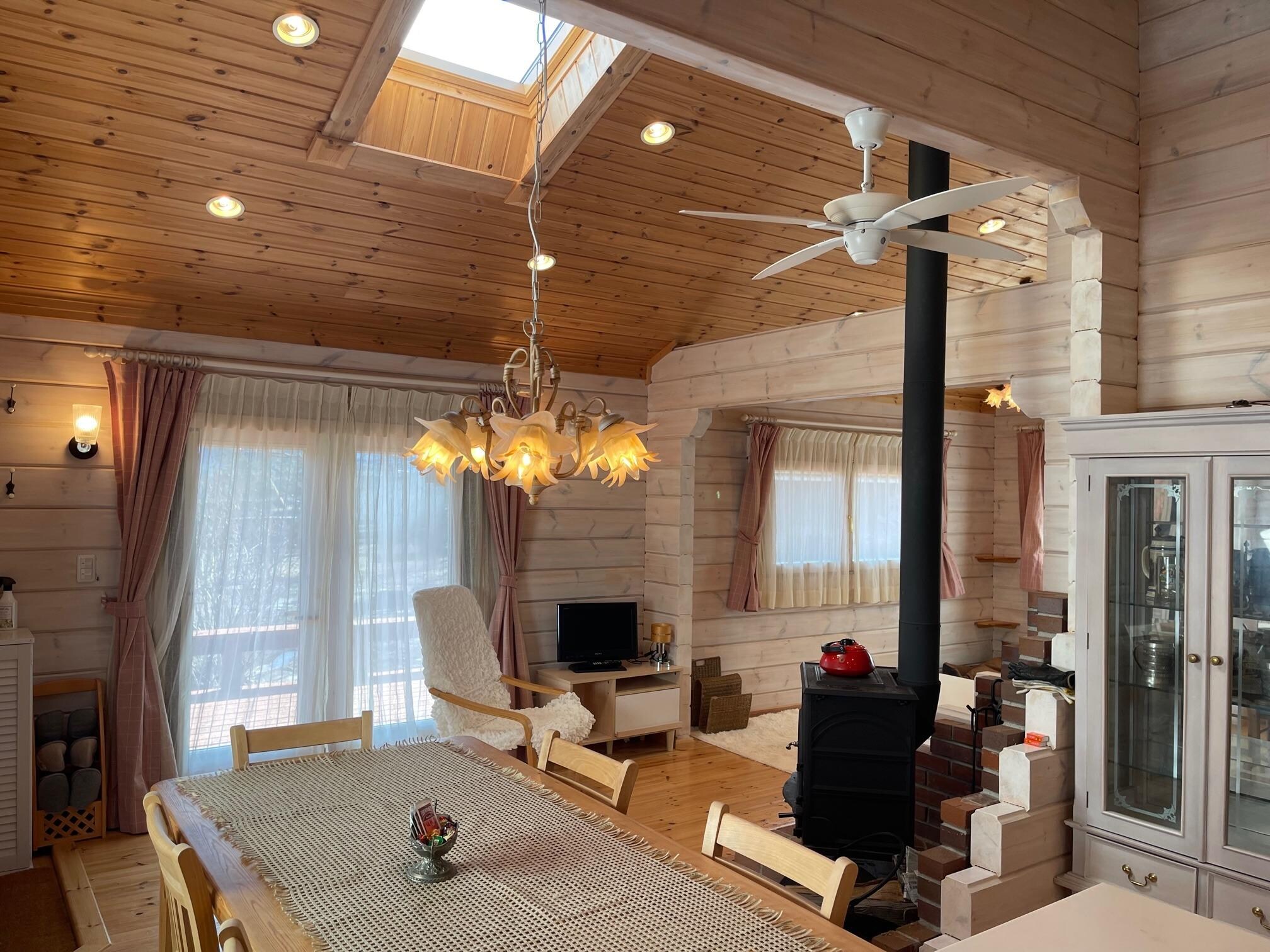 Log cottage living room