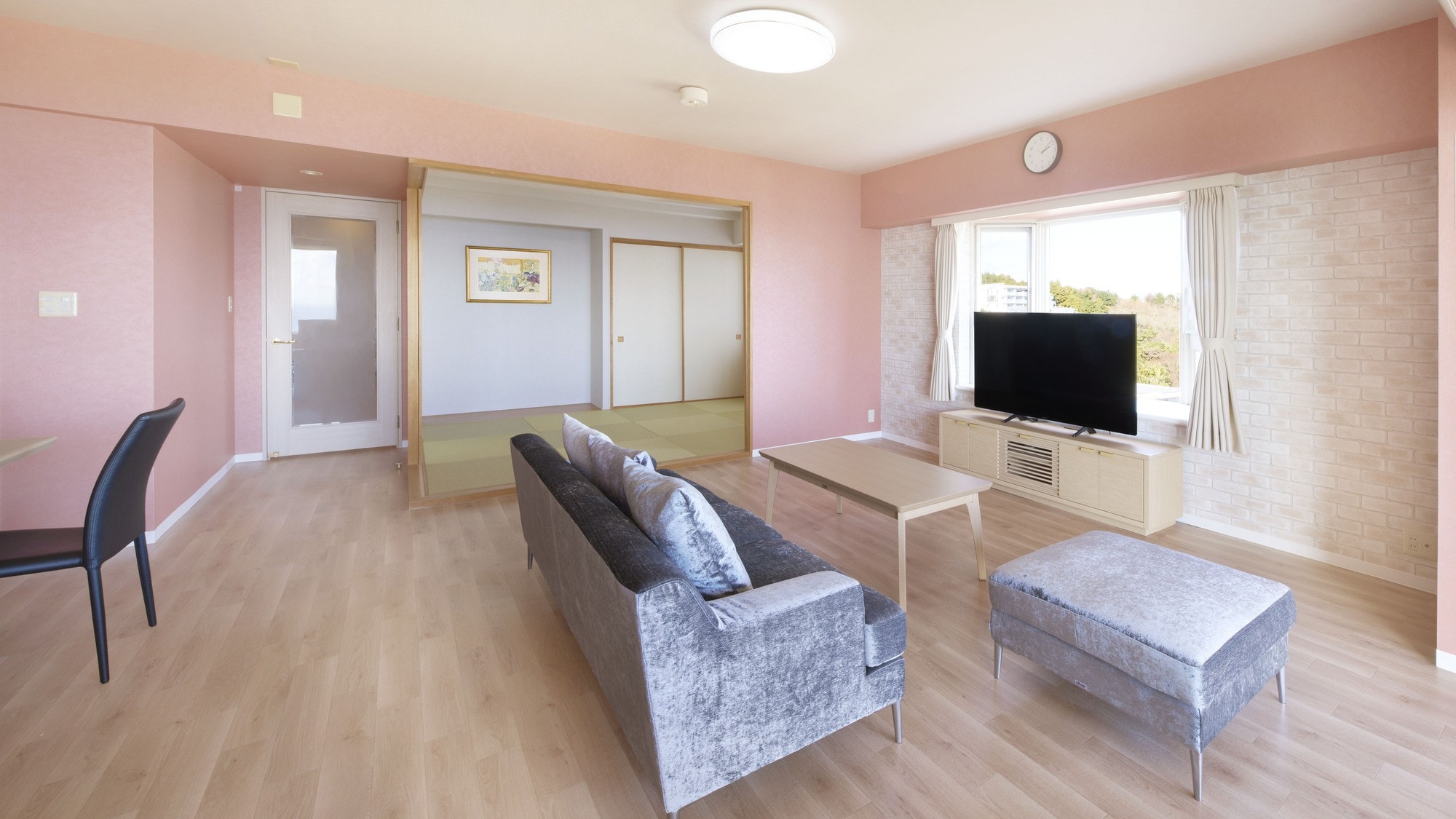 Corner Vista Bath Suite (2LDK)