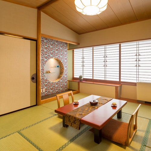 ◆ Japanese-style room 8 tatami mats ◆