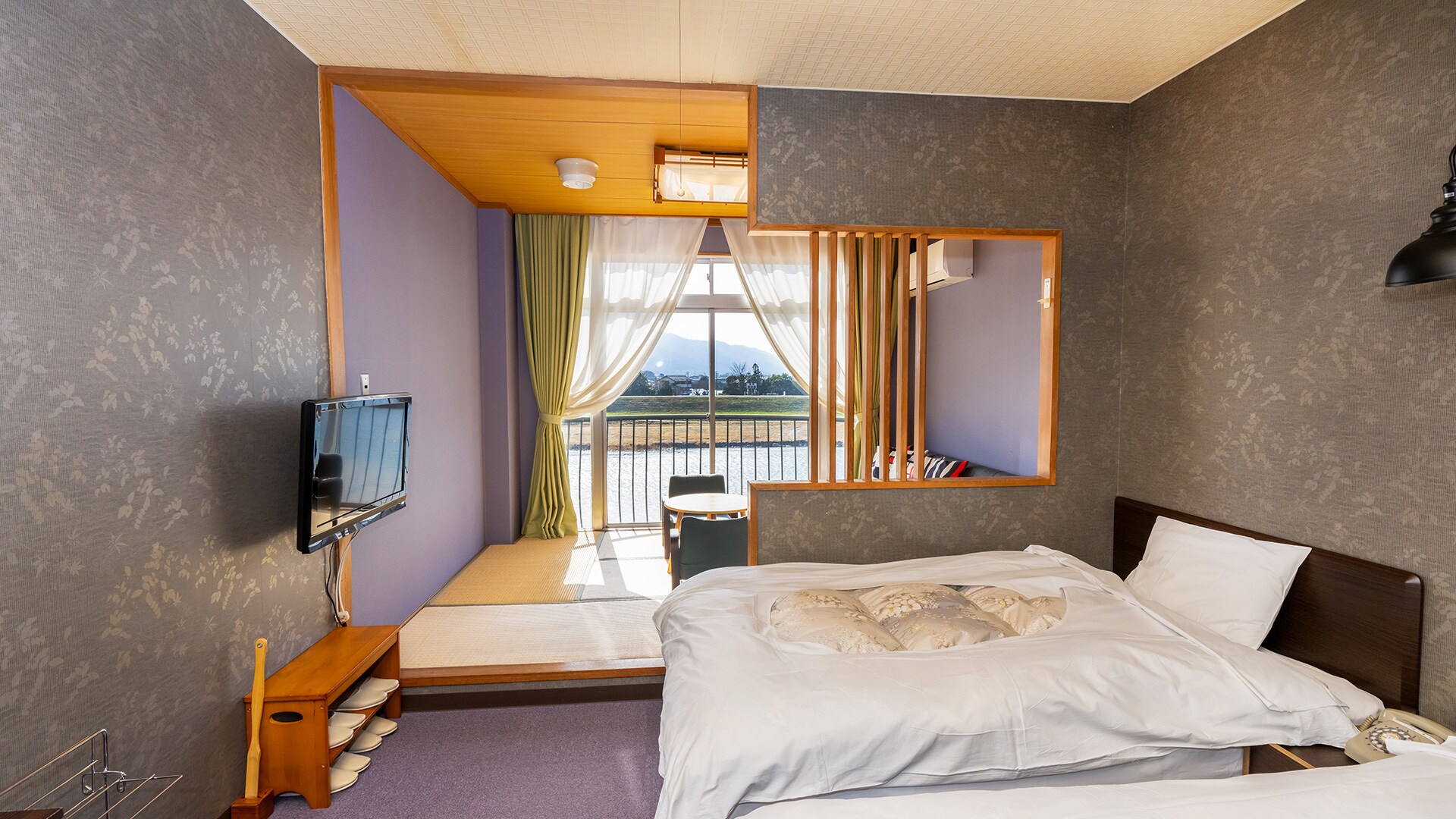 Japanese-Western style room