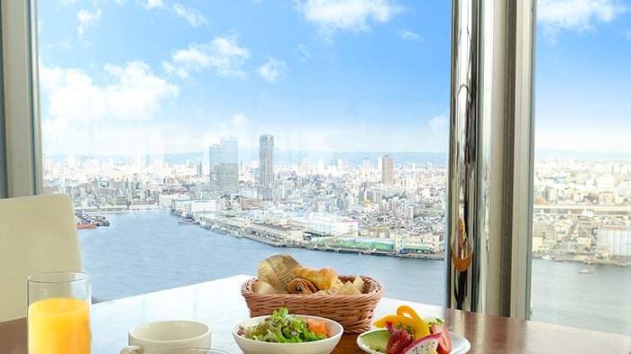 32nd floor breakfast view image