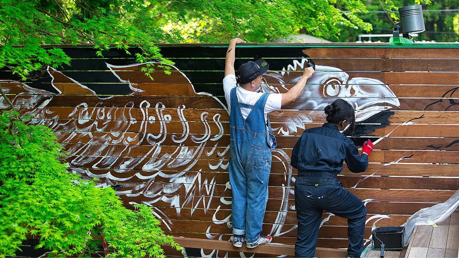 Proses pembuatan seni dinding