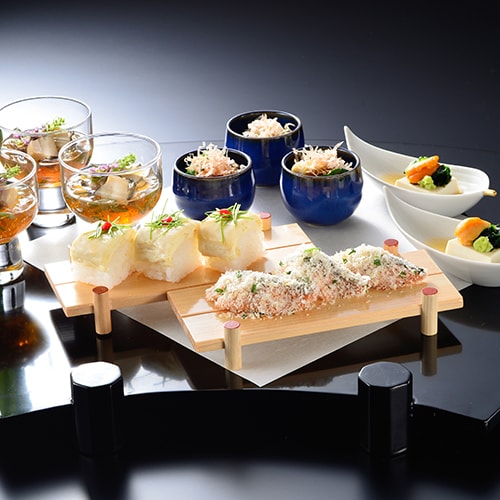 Miyama Kaiseki cuisine (example) Seasonal ingredients procured seasonally are served elegantly.