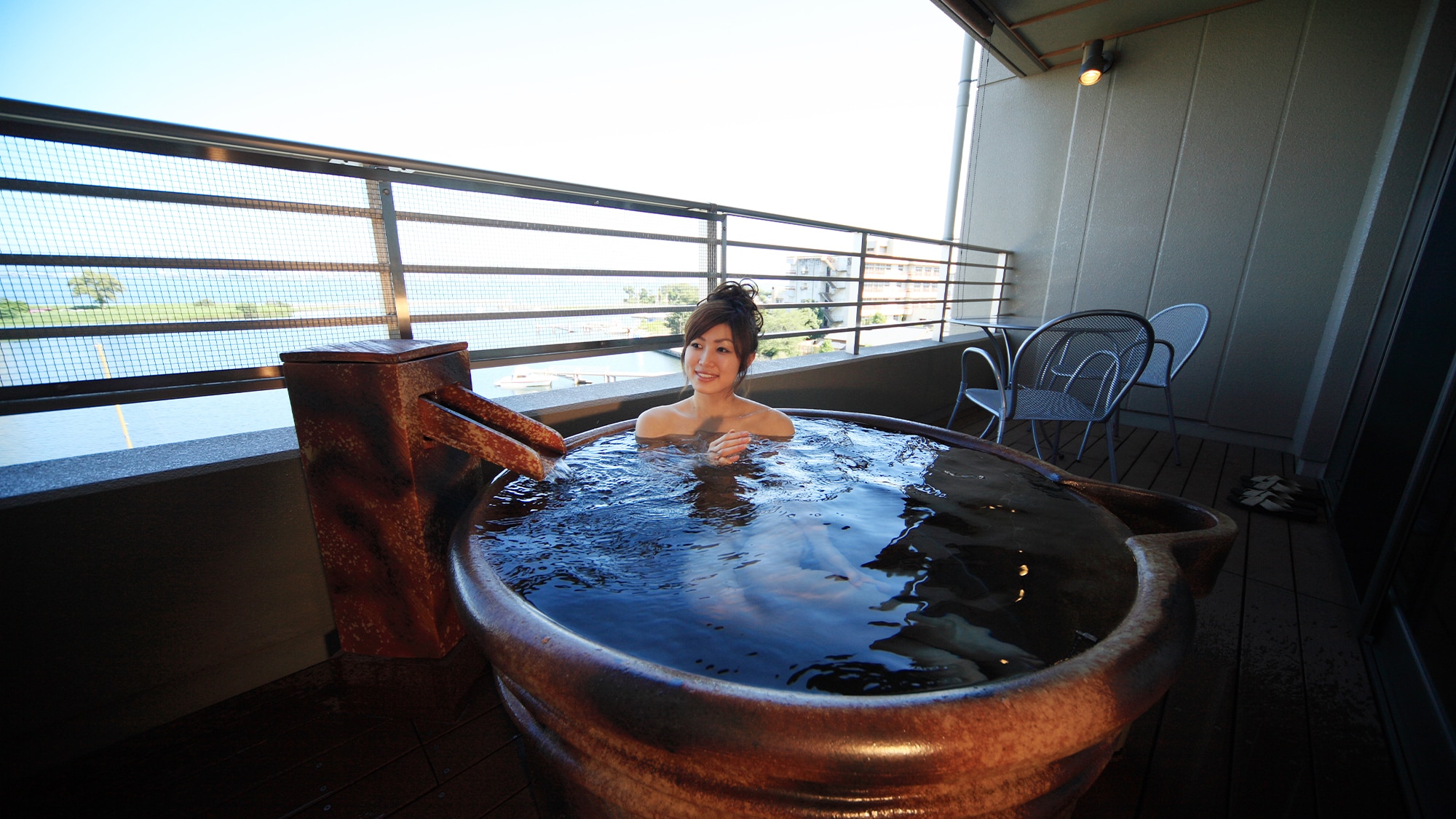 Loquat wind open-air bath