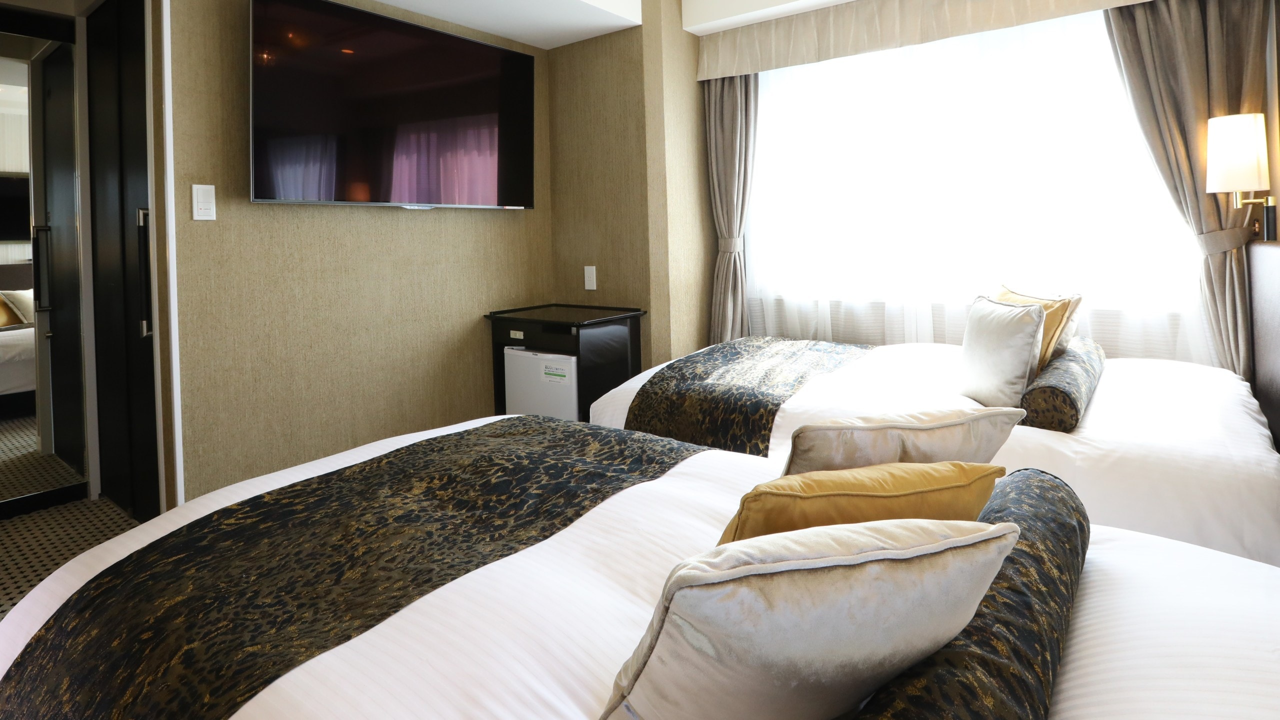 Deluxe Twin Room [All rooms non-smoking] (area 21m²/bed width 120cm)