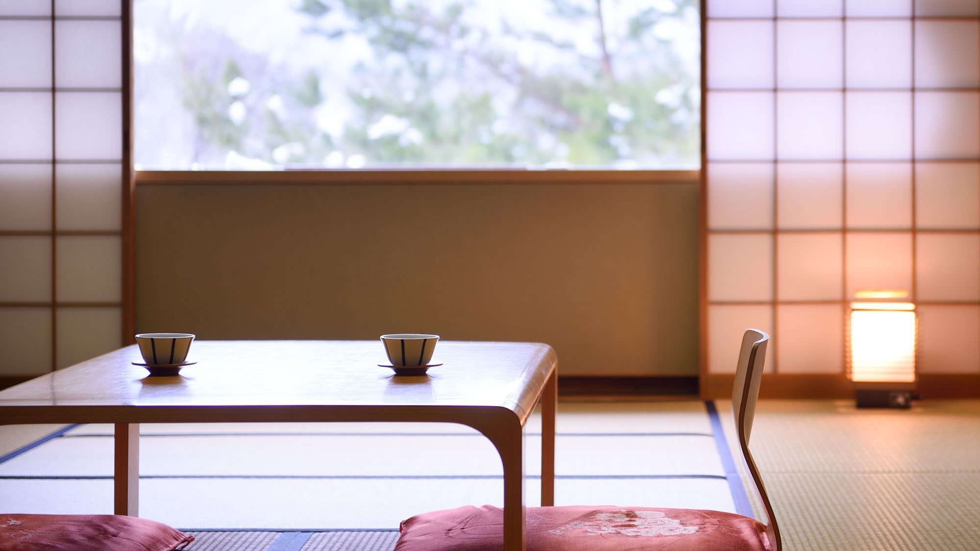 [Japanese-style room] 12 tatami mats. This room is ideal for families and can be used by a large number of people.