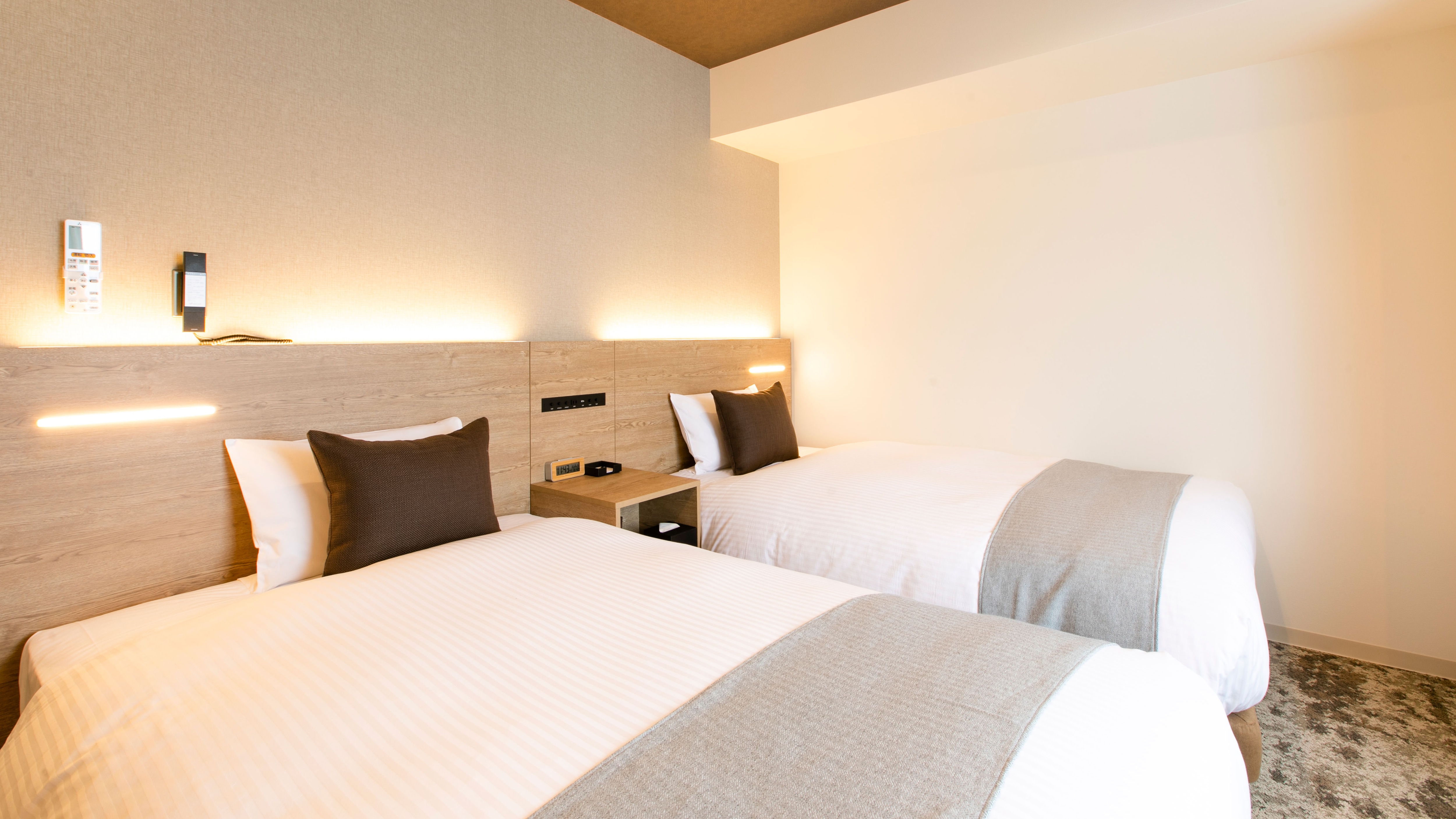 スーペリアツインルーム【禁煙◇バス・トイレ別】