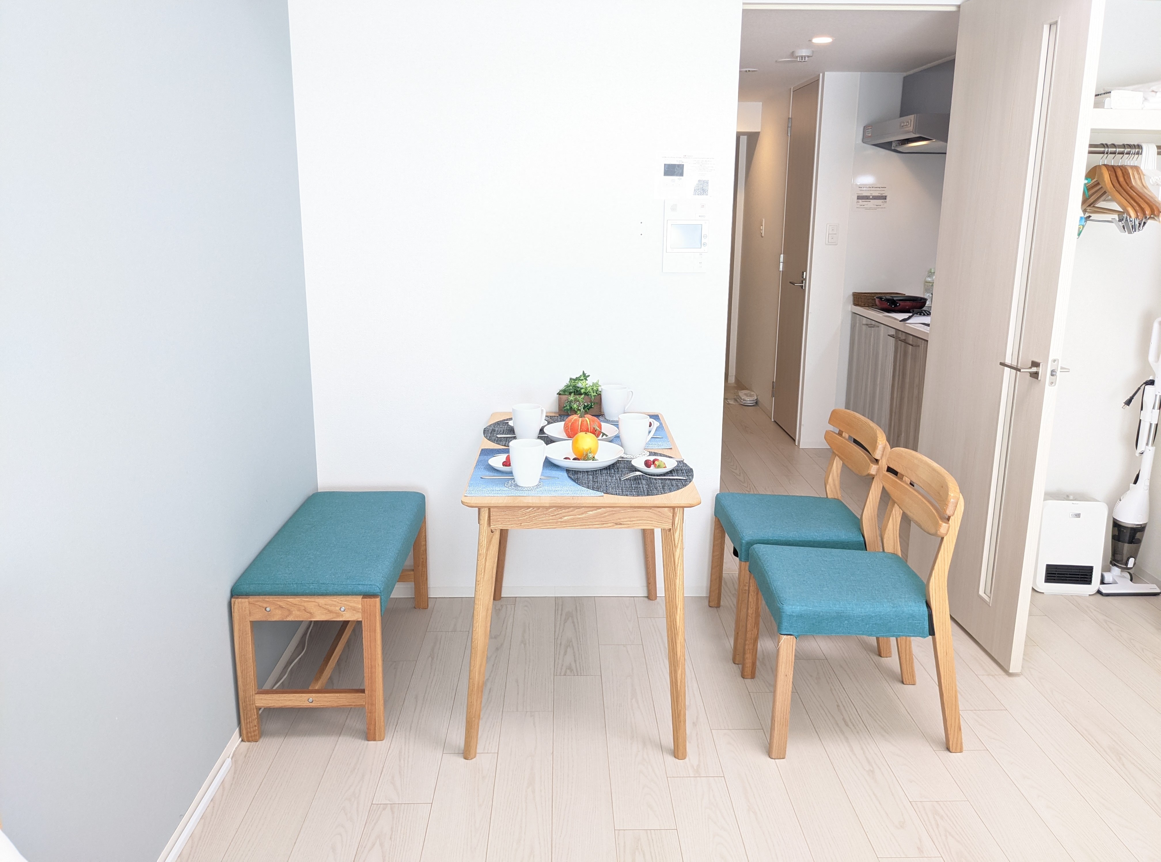 Double 2 no partition dining table