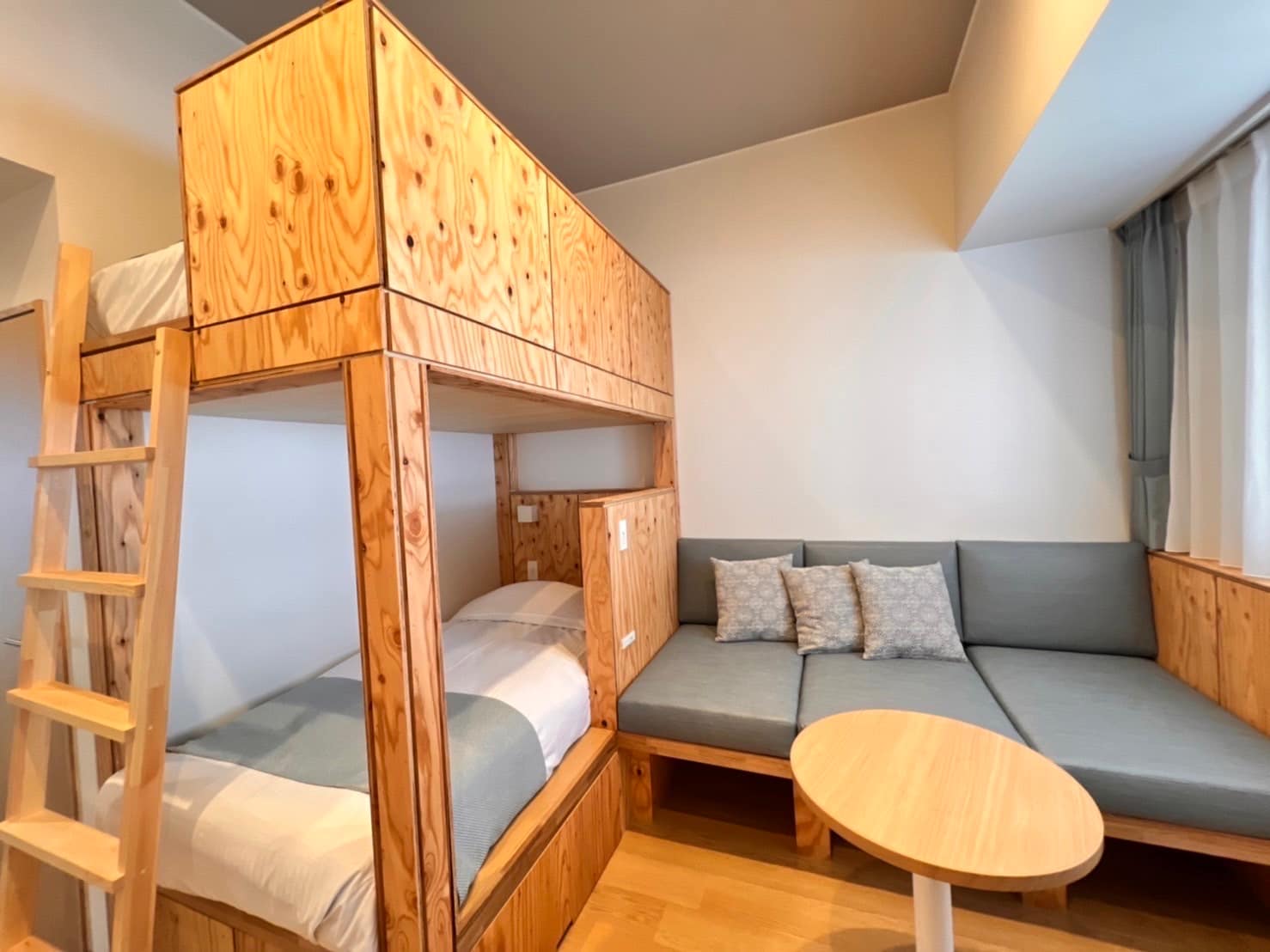 Bunk bed