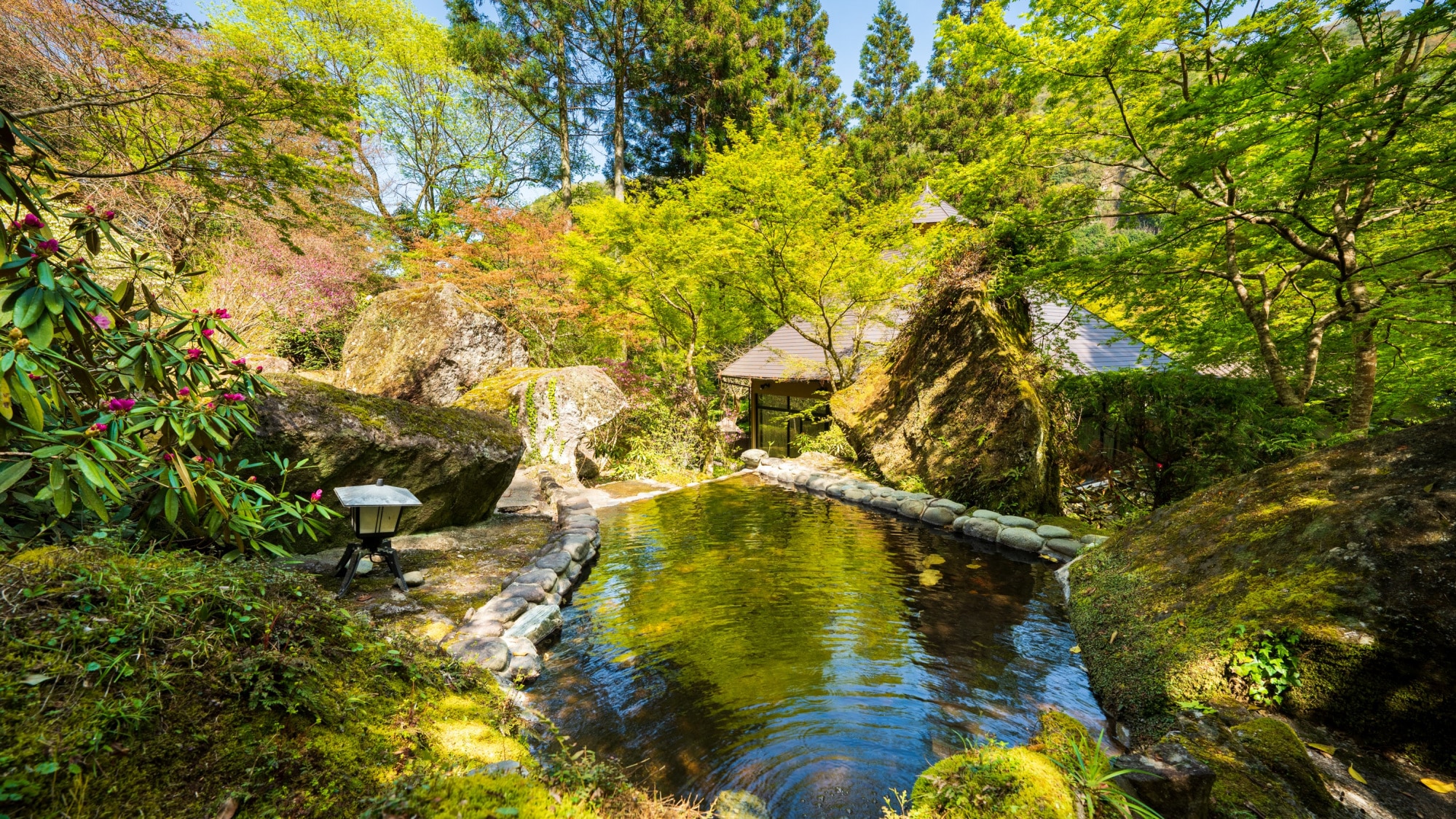 [Large public bath] Open-air bath
