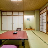 Japanese-style room 20 tatami mats