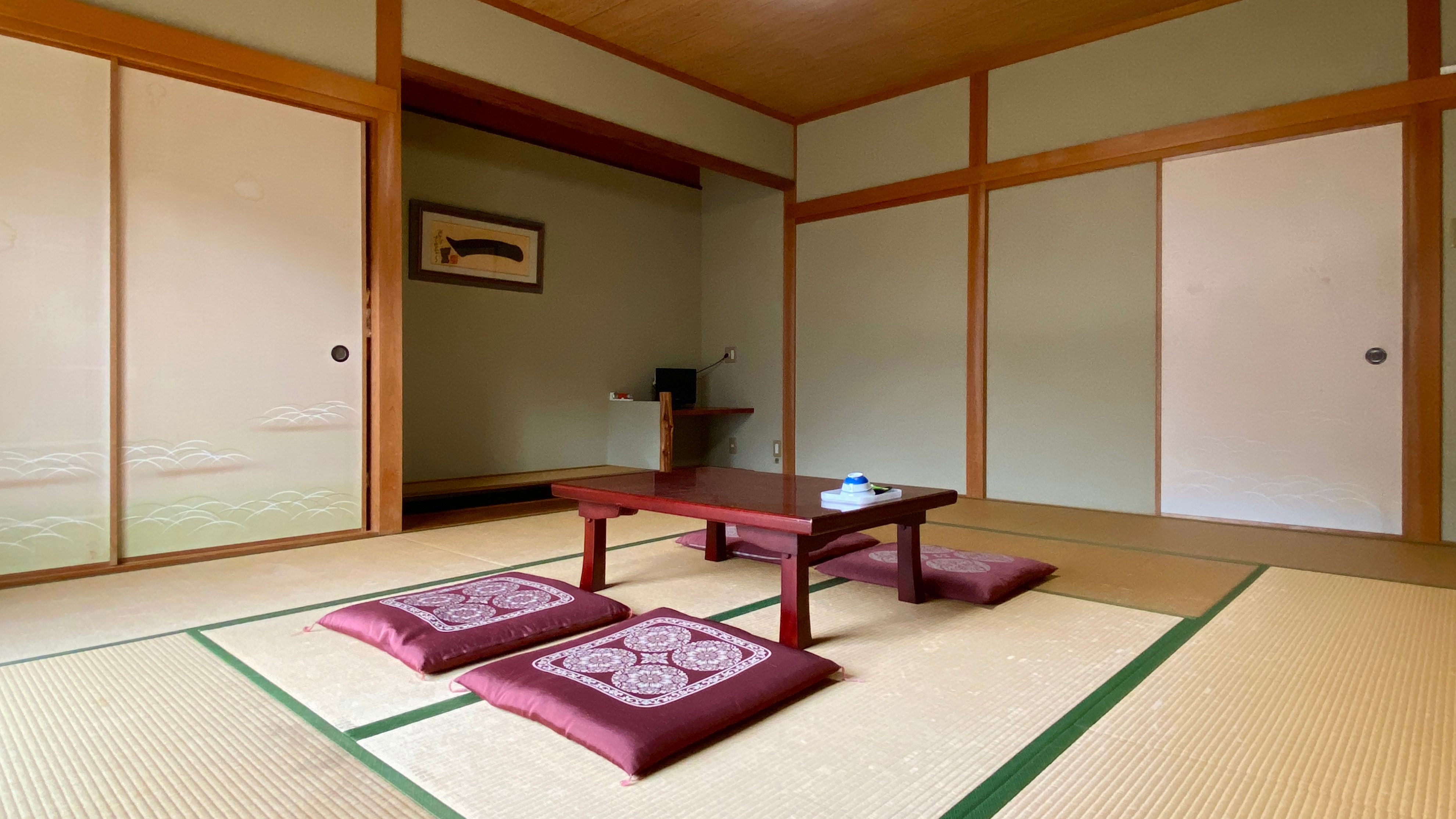 [Kamar bergaya Jepang 10 tatami, toilet dan wastafel termasuk] Kamar bergaya Jepang di gedung baru. Buatlah diri Anda nyaman dan rileks.　　