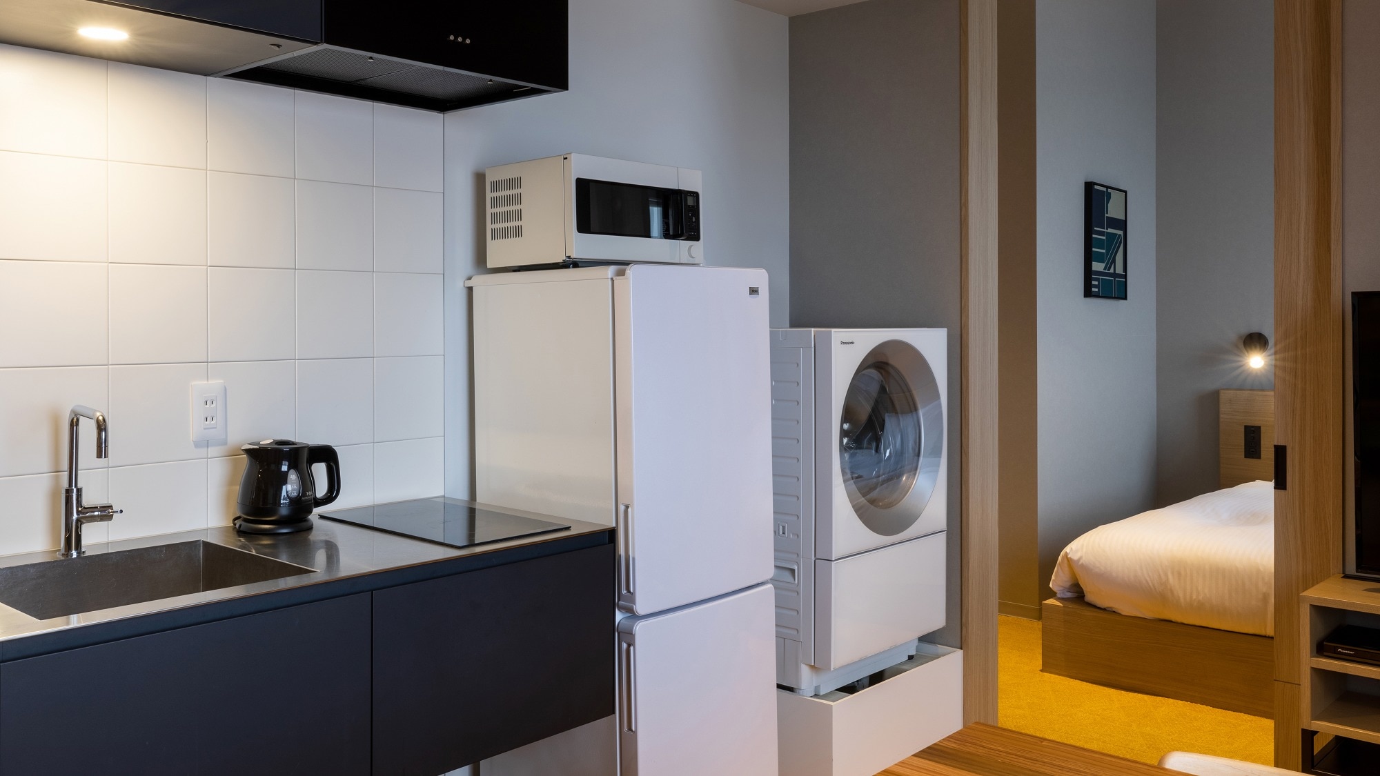 ◆Bunk bedroom｜Equipped with a kitchen, microwave oven, refrigerator, and washing machine.