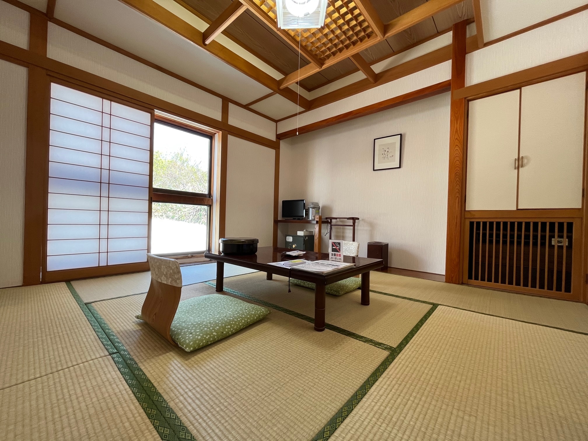 Unkaisou, 2nd floor, east side, 8 tatami mats