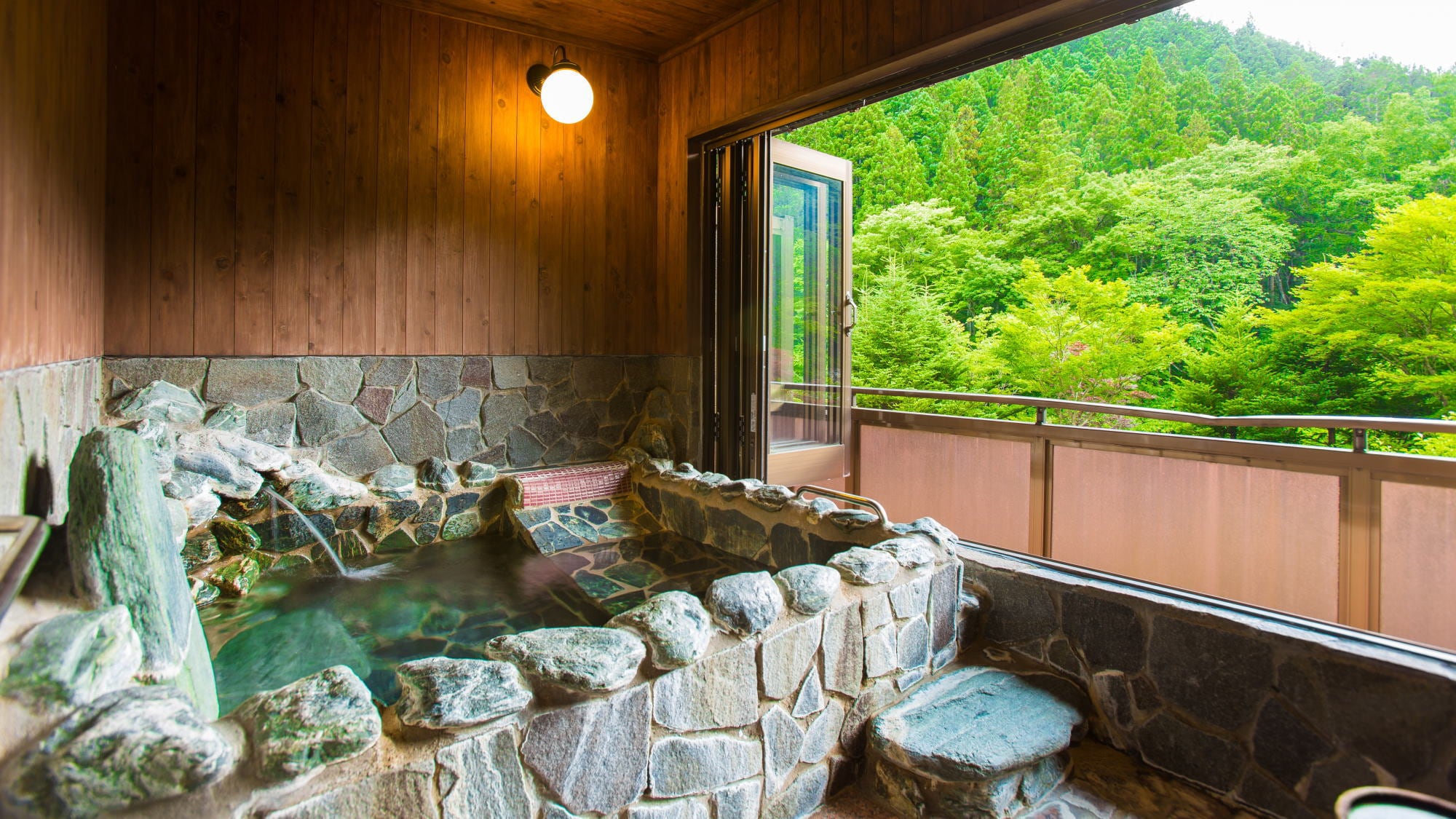 Guest room with a half open-air bath with natural hot spring water overlooking Mt. Tanigawa / Japanese-style room 10 tatami mats + 4.5 tatami mats (example)