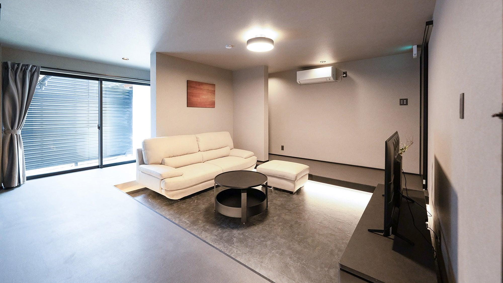 ・[Living room] A cozy space with chic, natural and modern interior