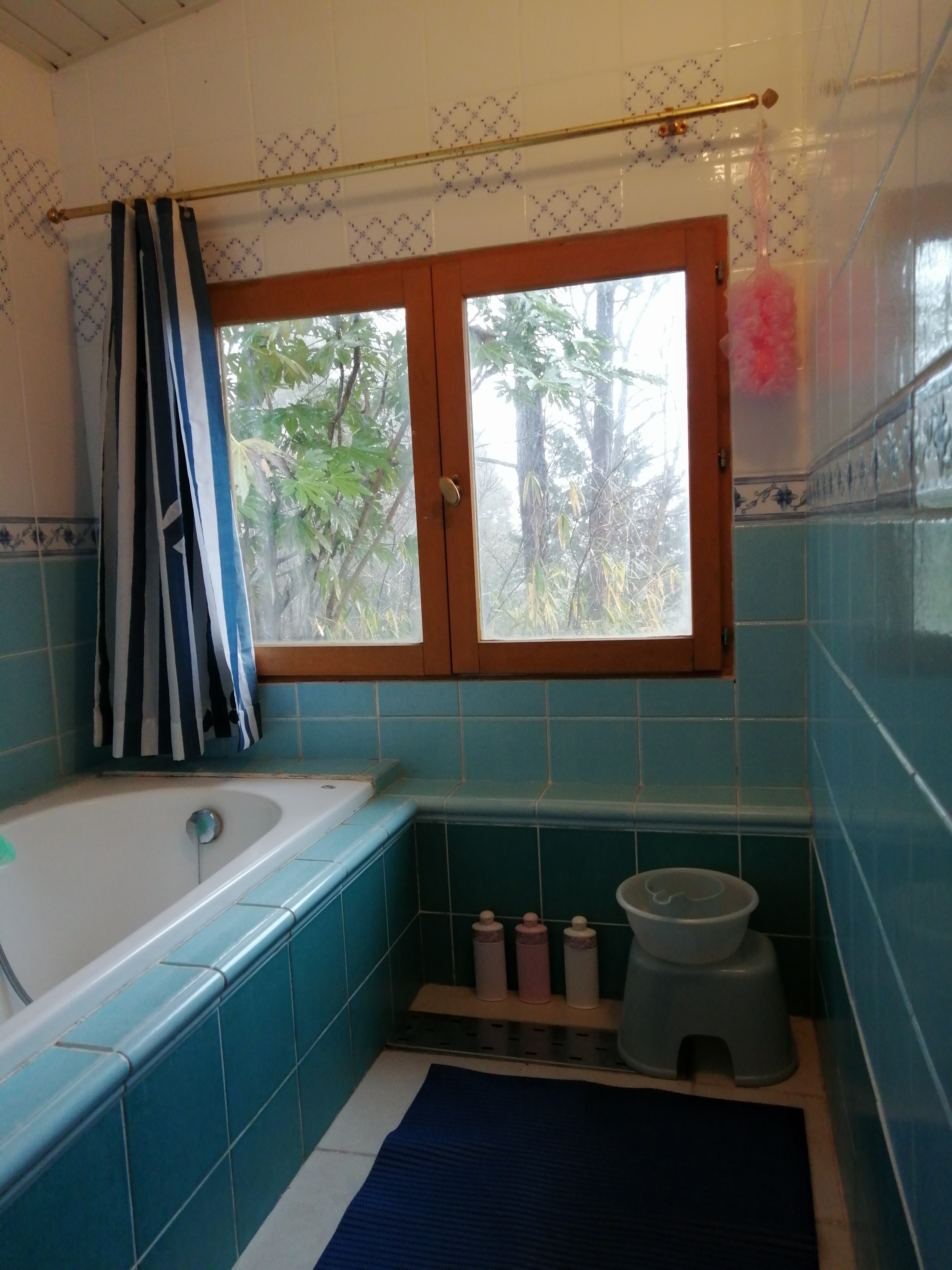 Upper cottage bath