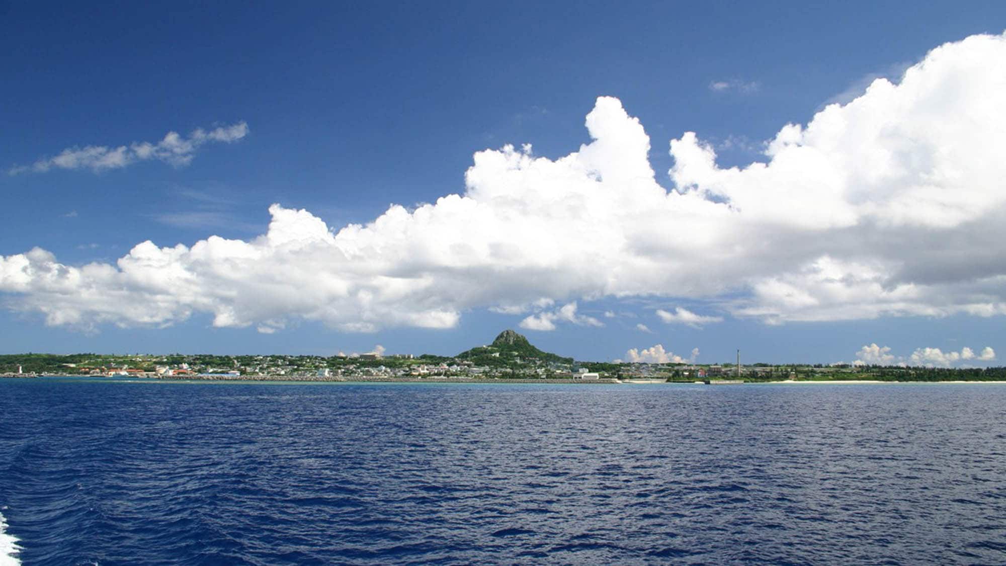 [Around the landscape] From Motobu Port to Ie Island by ferry