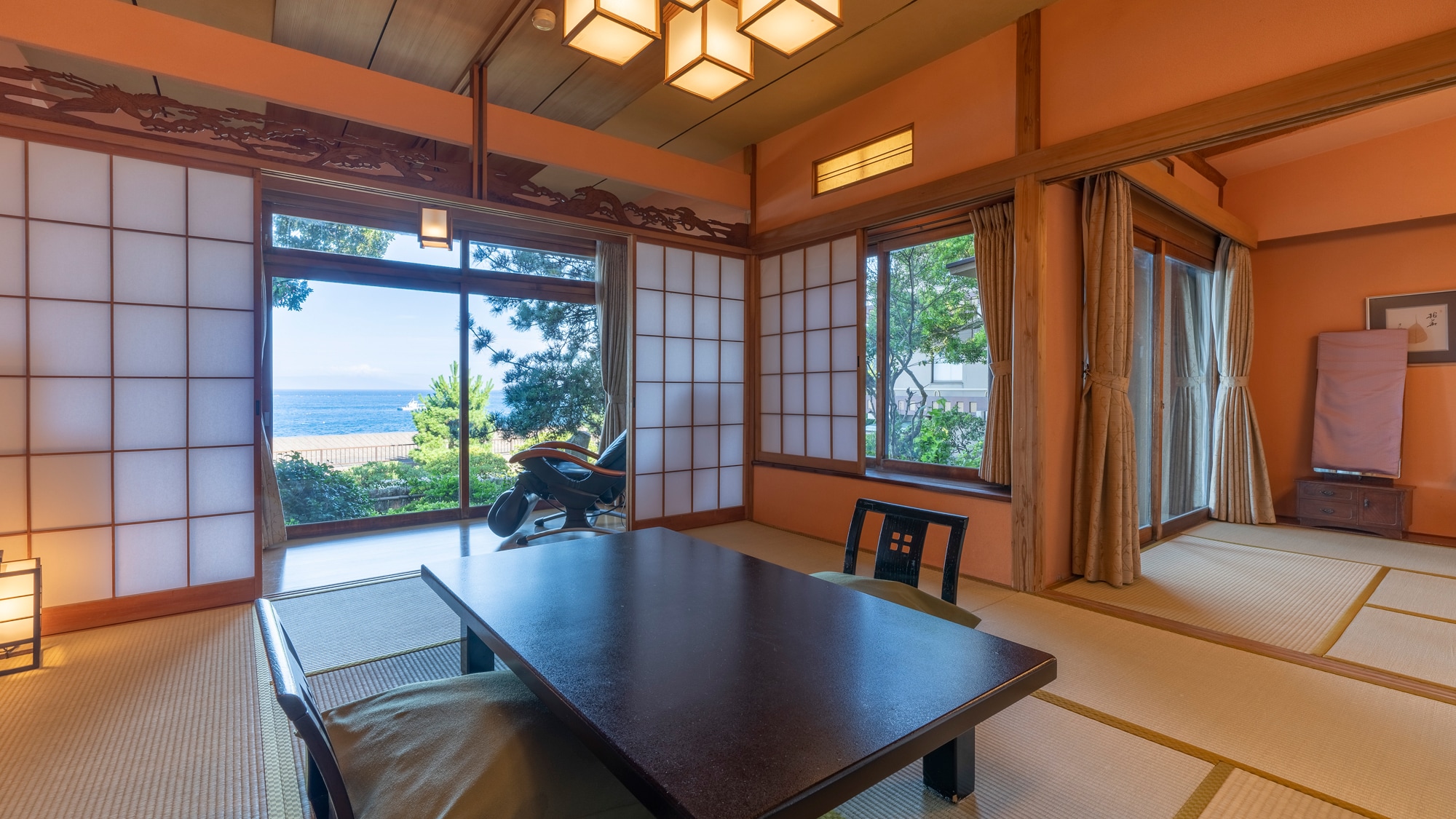 Separate / Japanese-style room