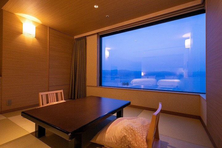 《湖側》湖彩KOSAI 【コンフォートフロア/10・11階】和モダンツイン/禁煙