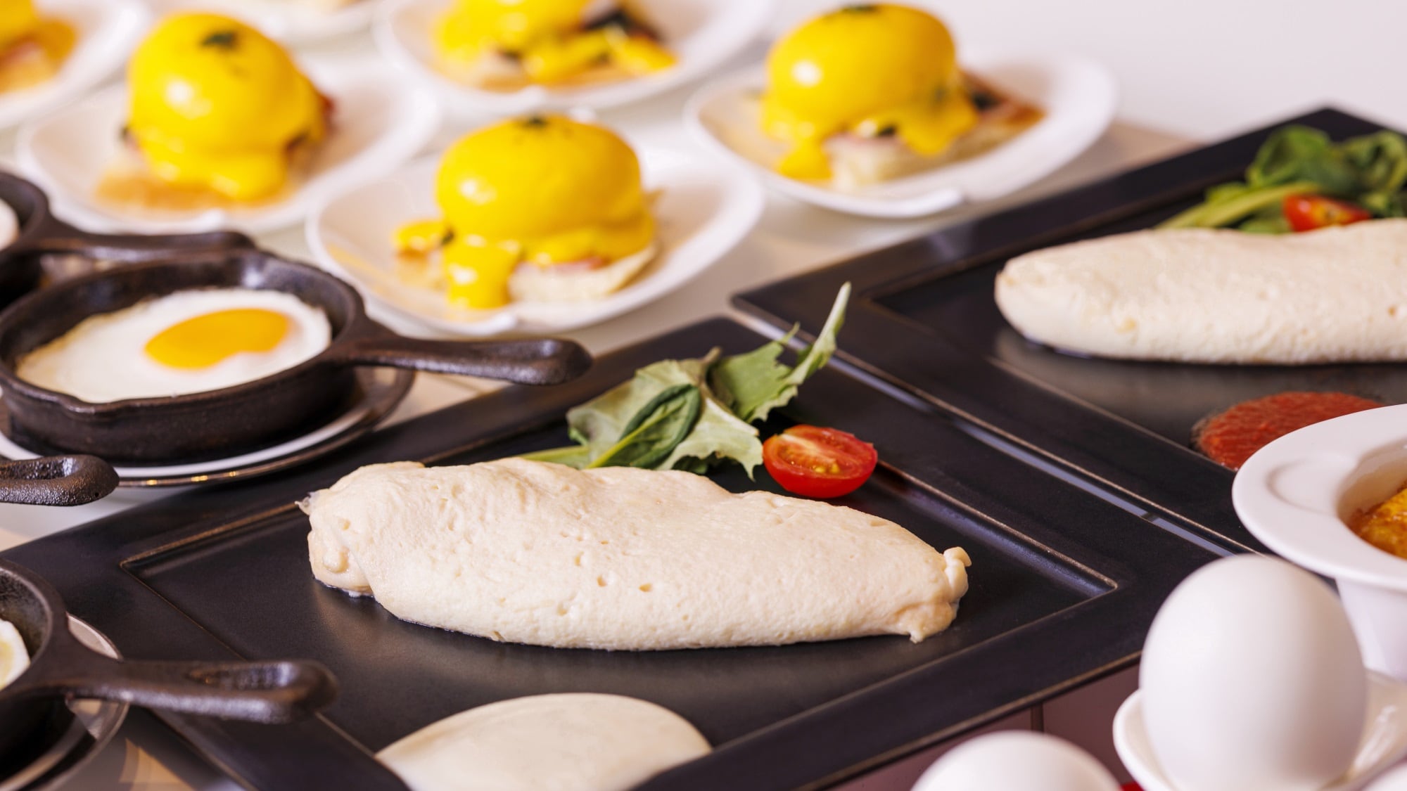 [Shigira Turtle Bay (Breakfast example)] We also offer the rare white omelet.