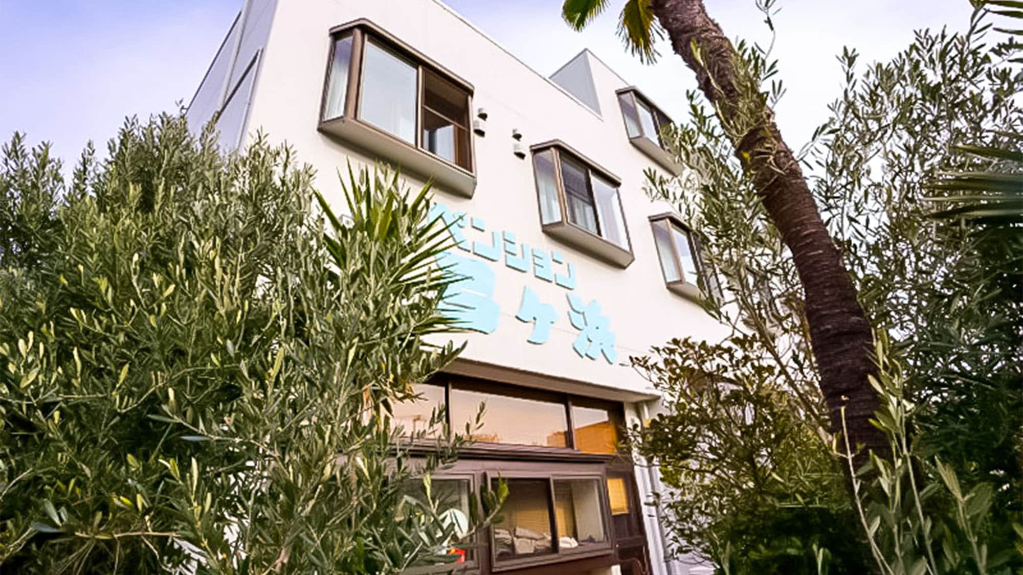 ・ Appearance / Approximately 2 minutes on foot to Yumigahama Beach