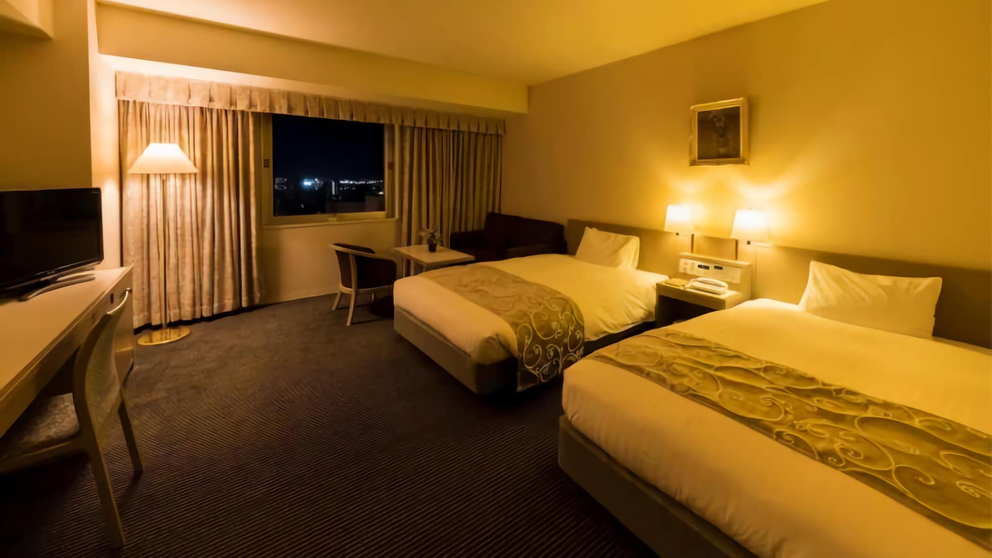 ห้องคู่(ฝั่งภูเขา) 30ตรม