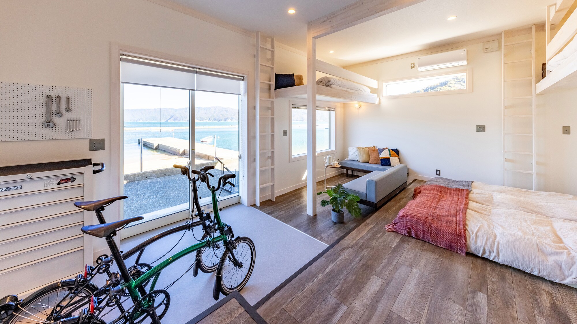 [Wa no Ma] King bed + bunk bed for up to 4 people