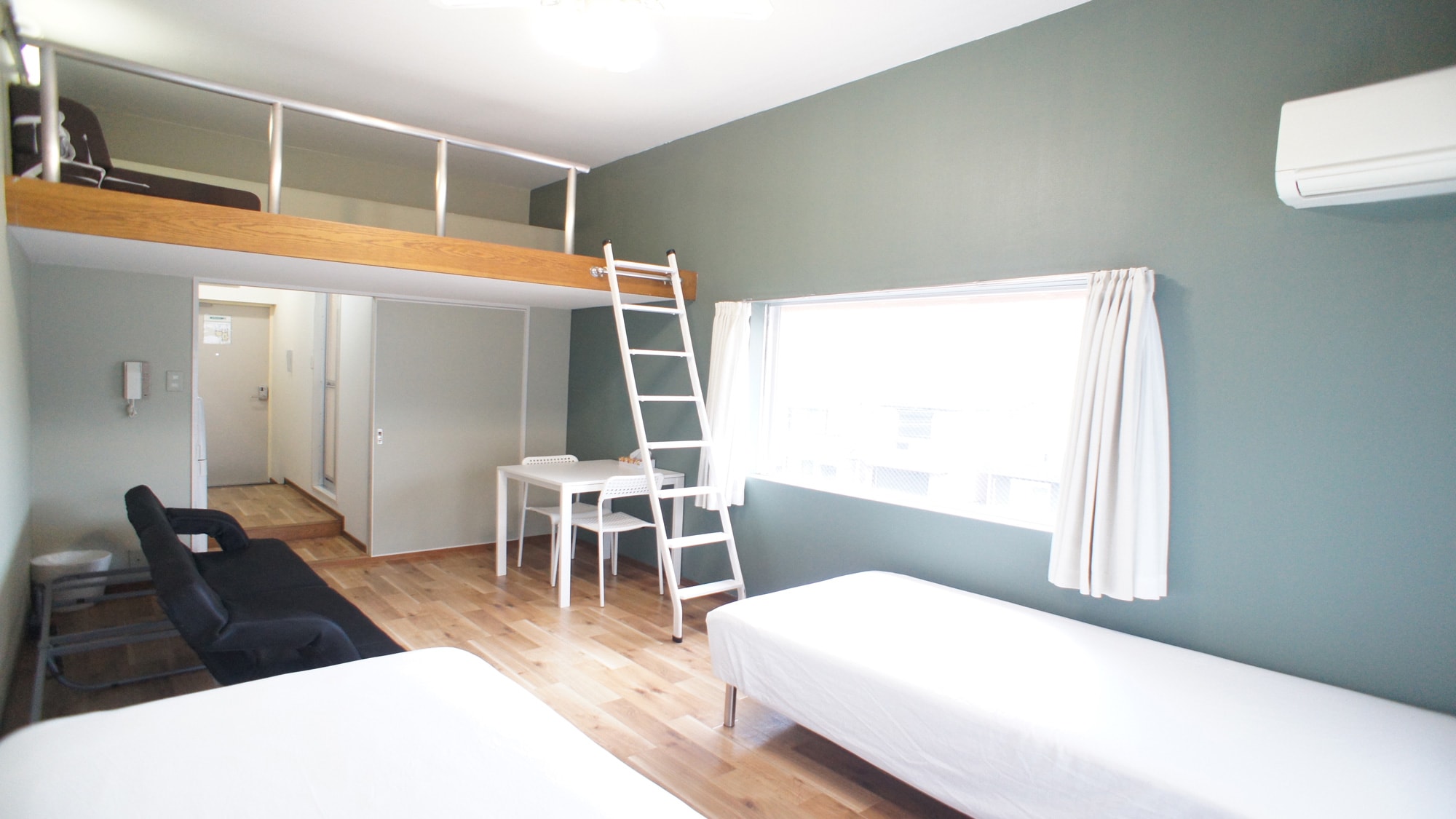 Fourth Room 301