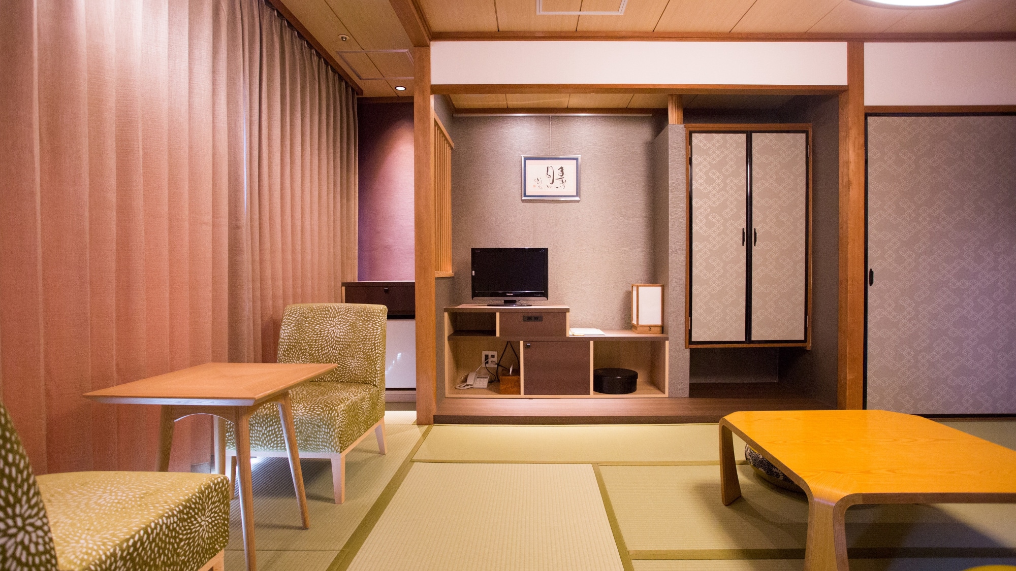 อาคารทิศใต้ 8 เสื่อทาทามิ ห้องสไตล์ญี่ปุ่น (ตัวอย่าง)