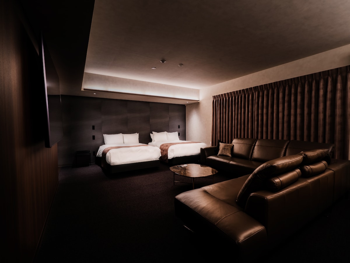 Top Floor Executive Pent House