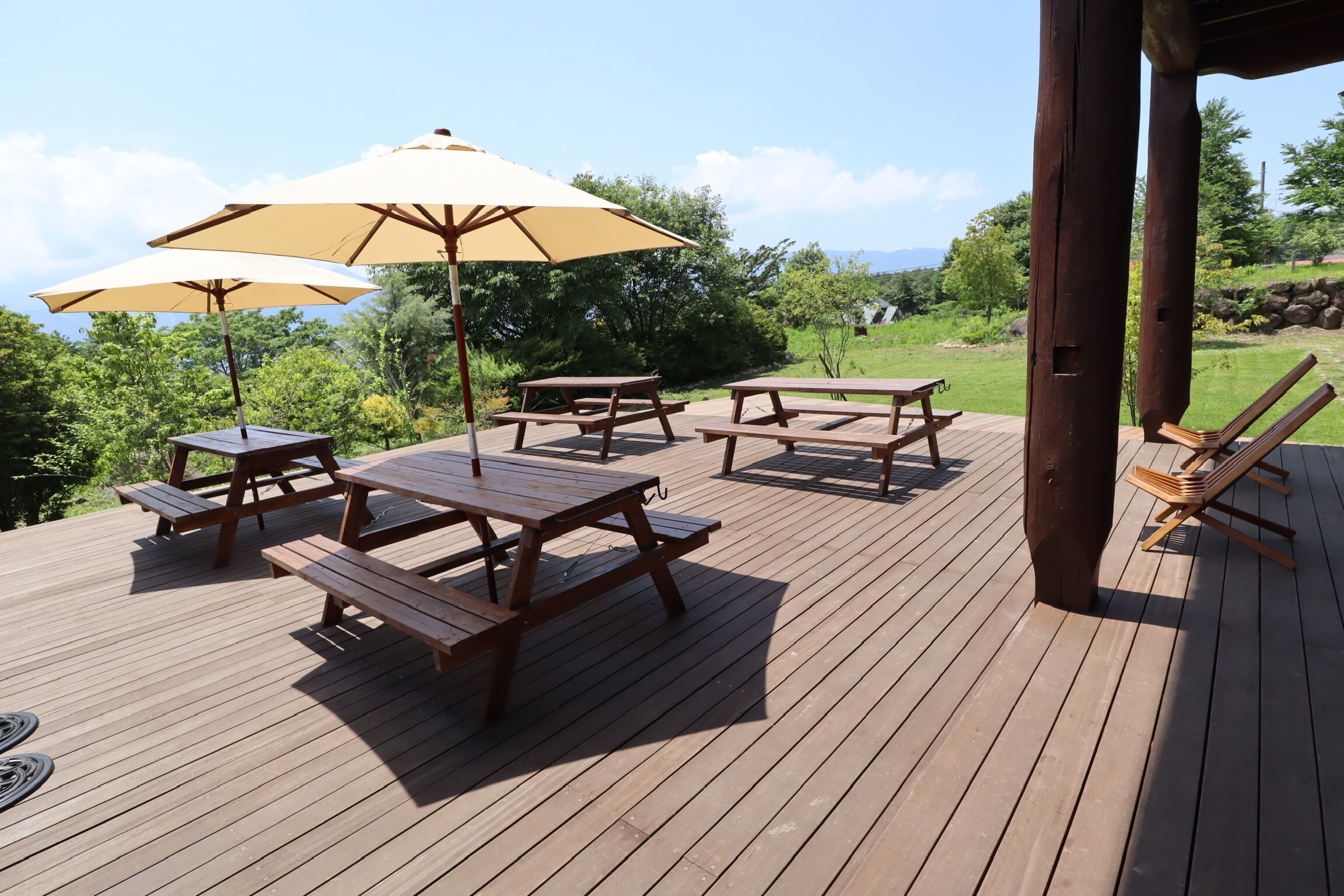 [八嶽山林小屋] 木甲板