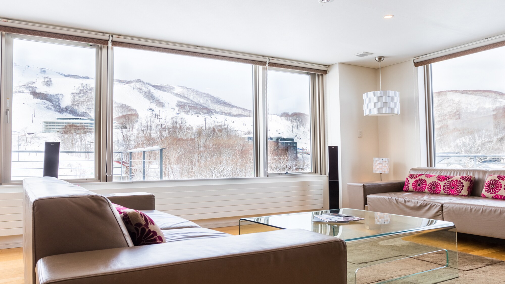 [Penthouse] Living room