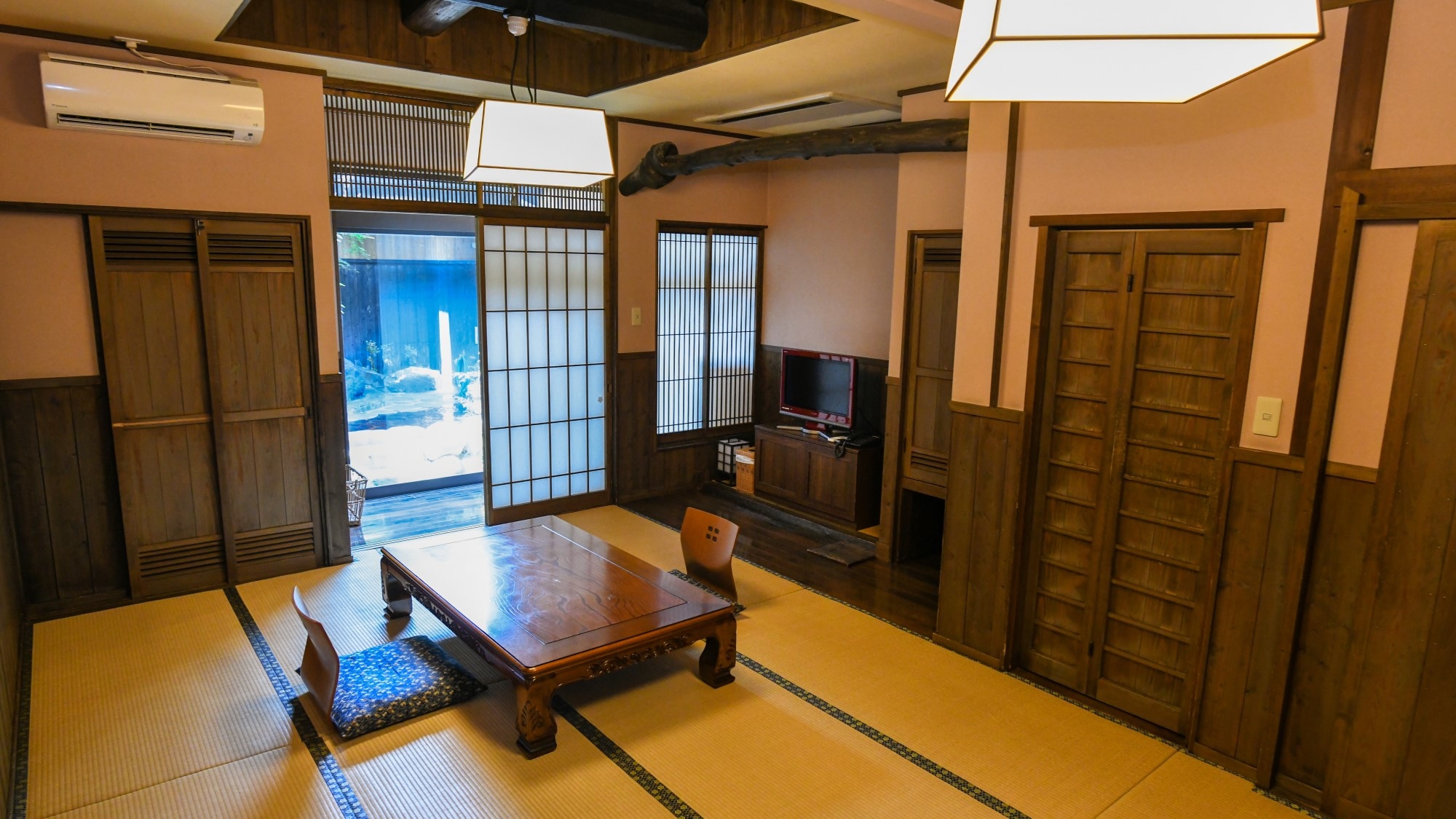 客房範例：山城