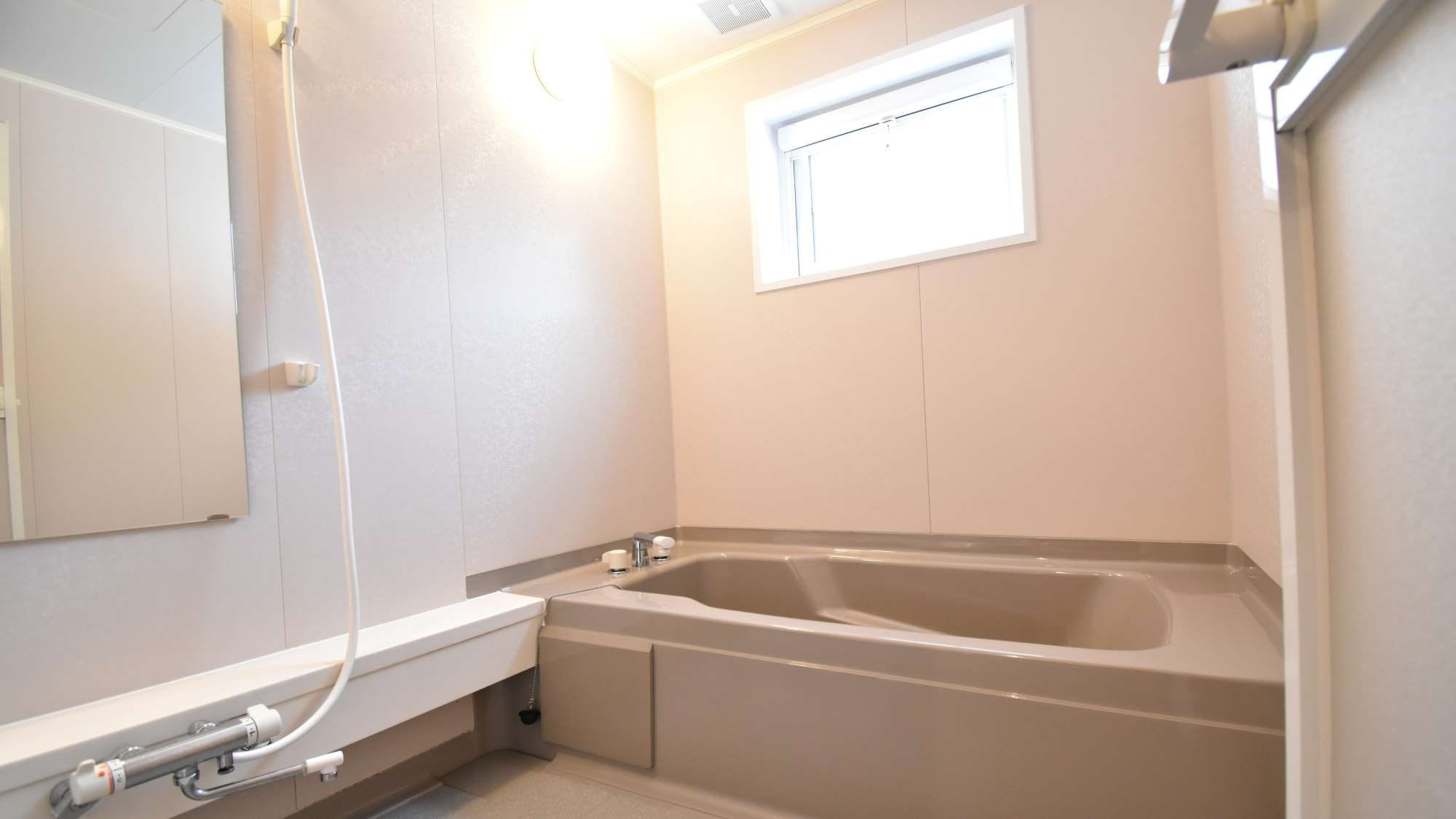 ・All buildings share a spacious bathroom with a separate bathtub and washing area