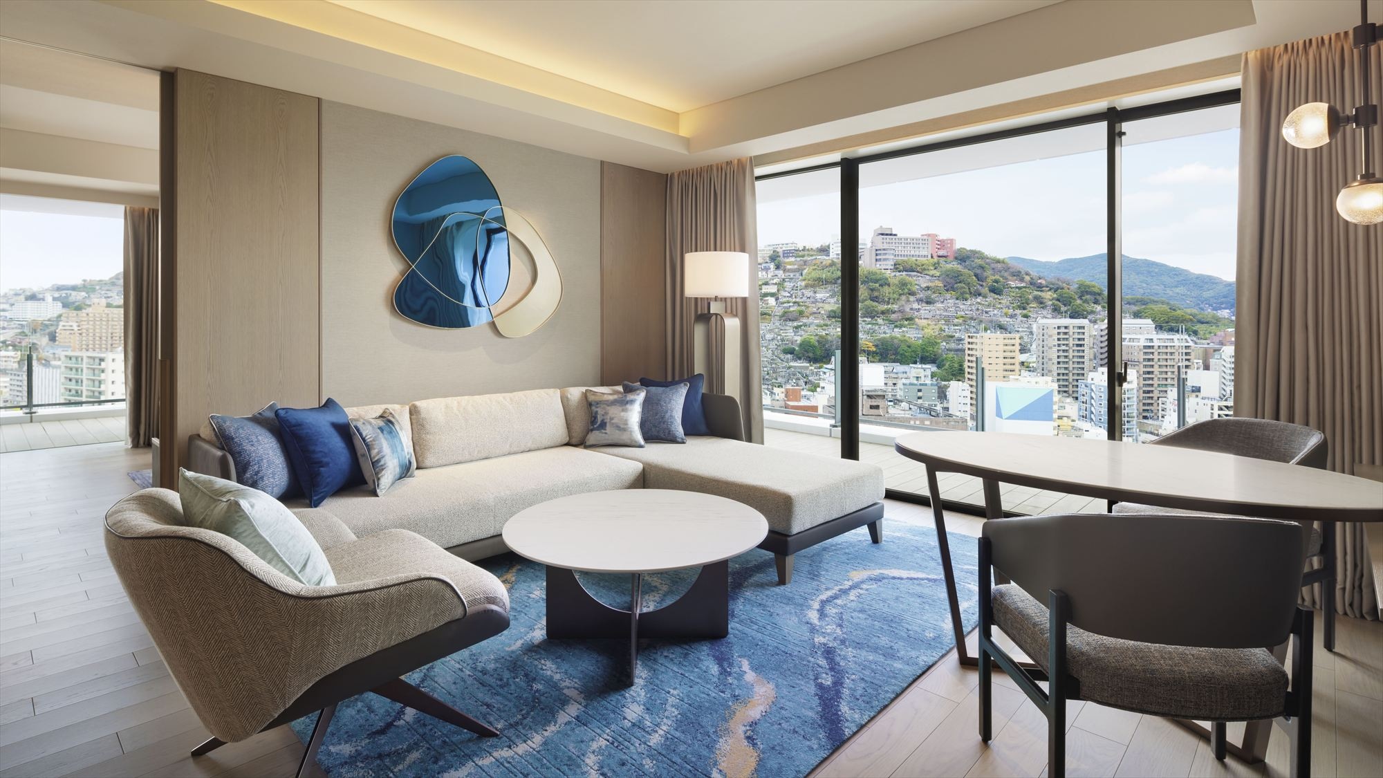 ห้องนั่งเล่นห้องชุดคาโมเมะ