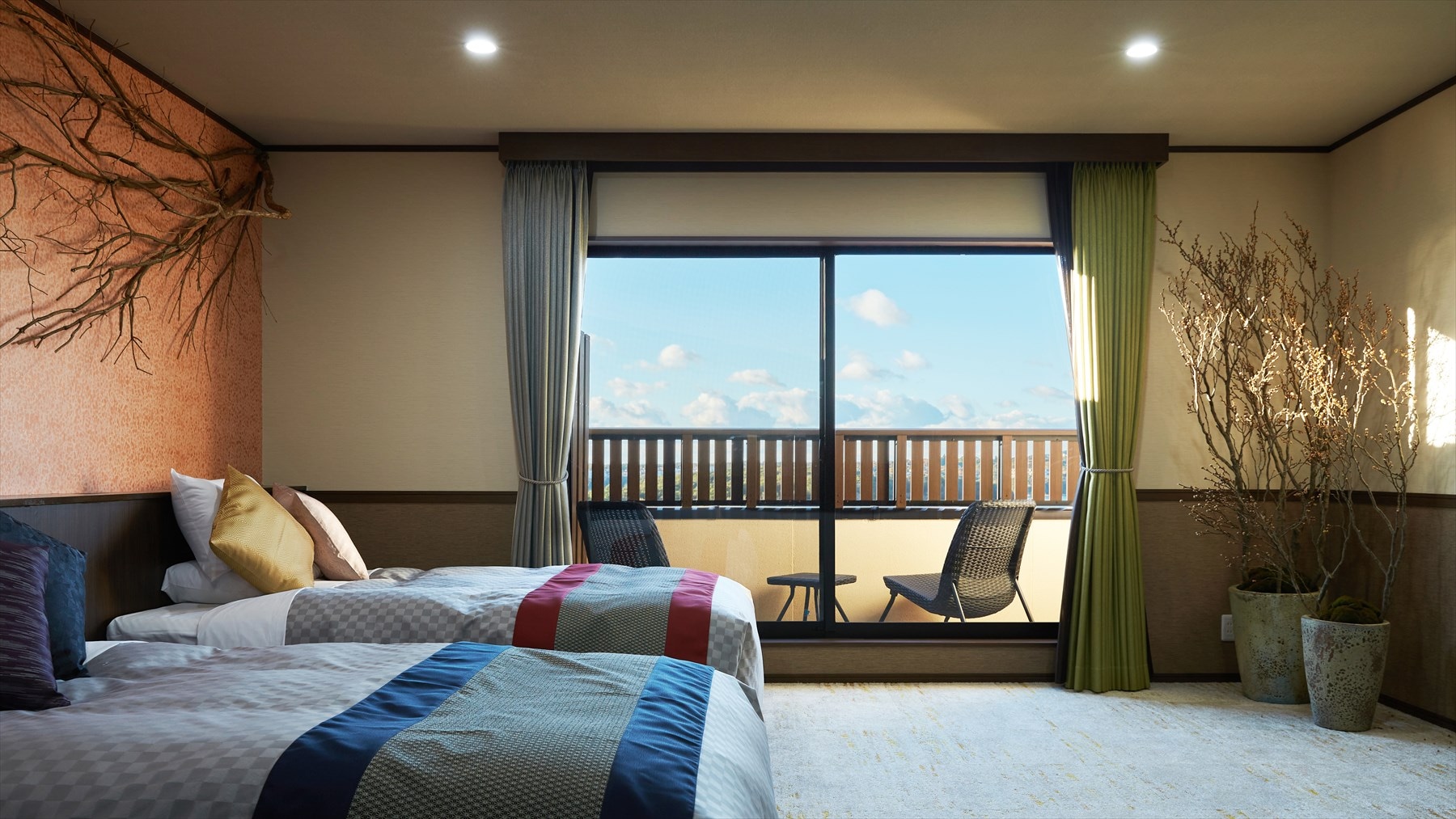 Suite (Bedroom facing terrace)