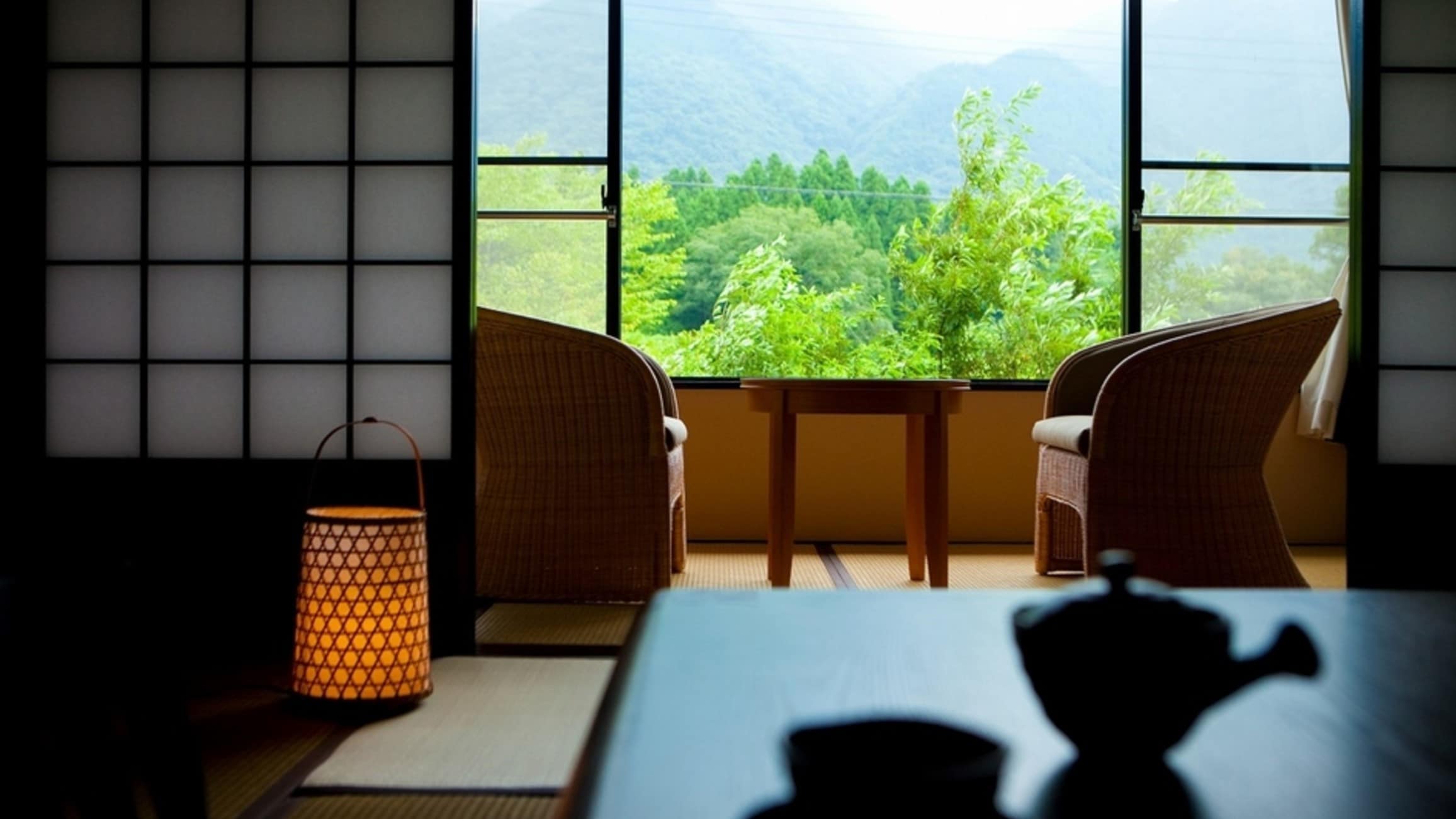 Japanese-style room (10 tatami mats)