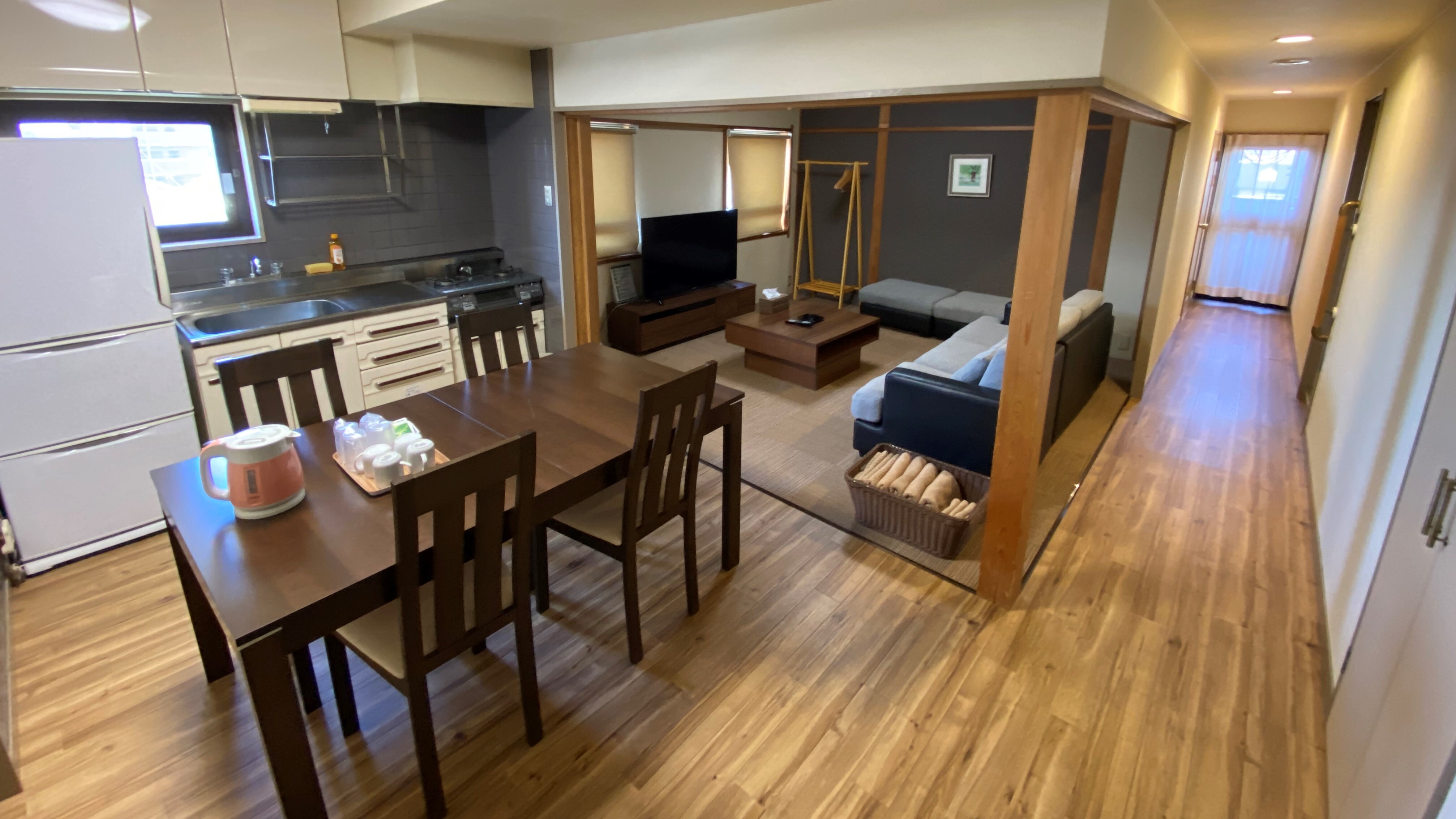 2LDK Japanese-Western style room