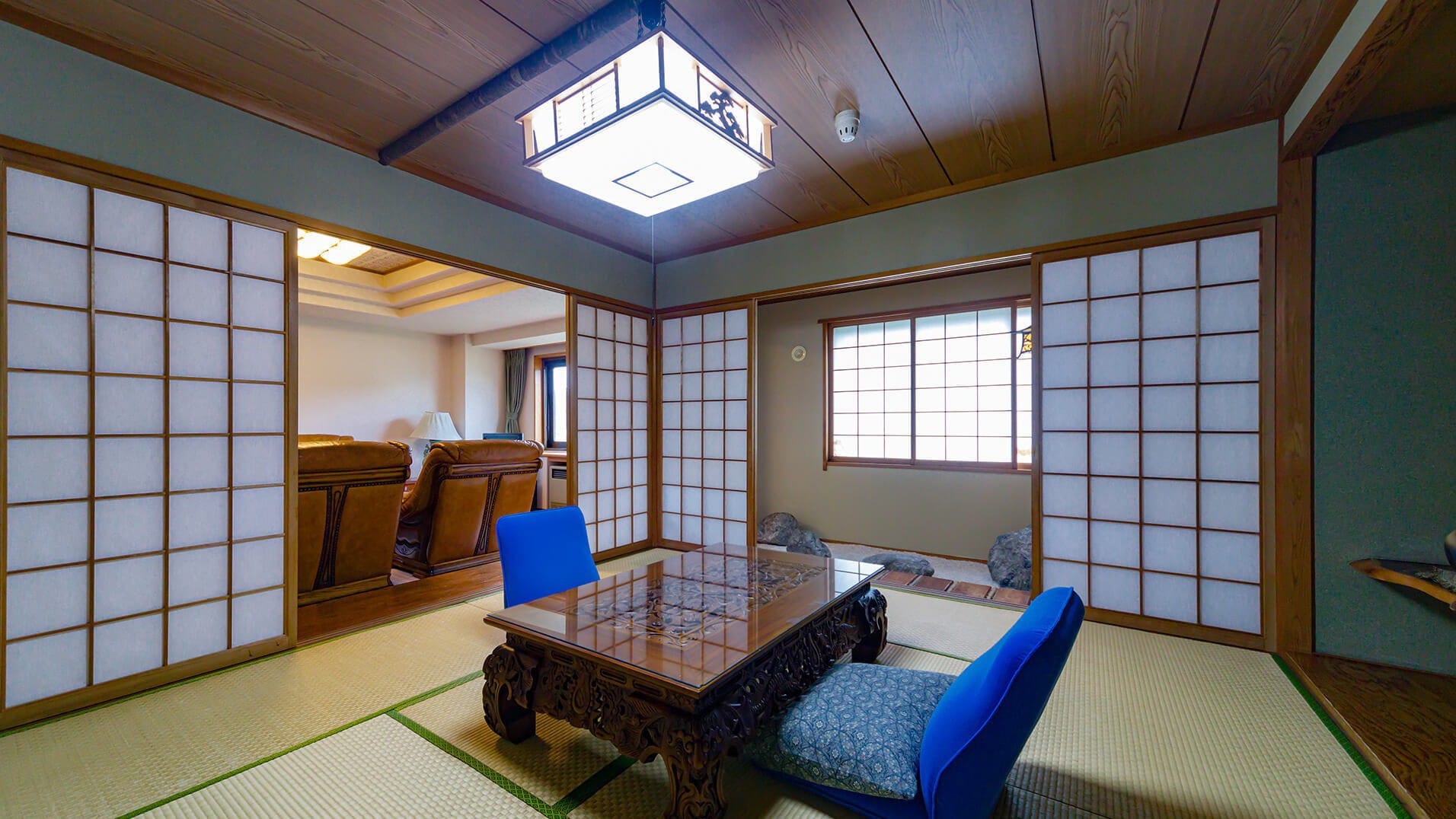 【本館】頂樓特價房B型/日式房+客廳+雙床連通房